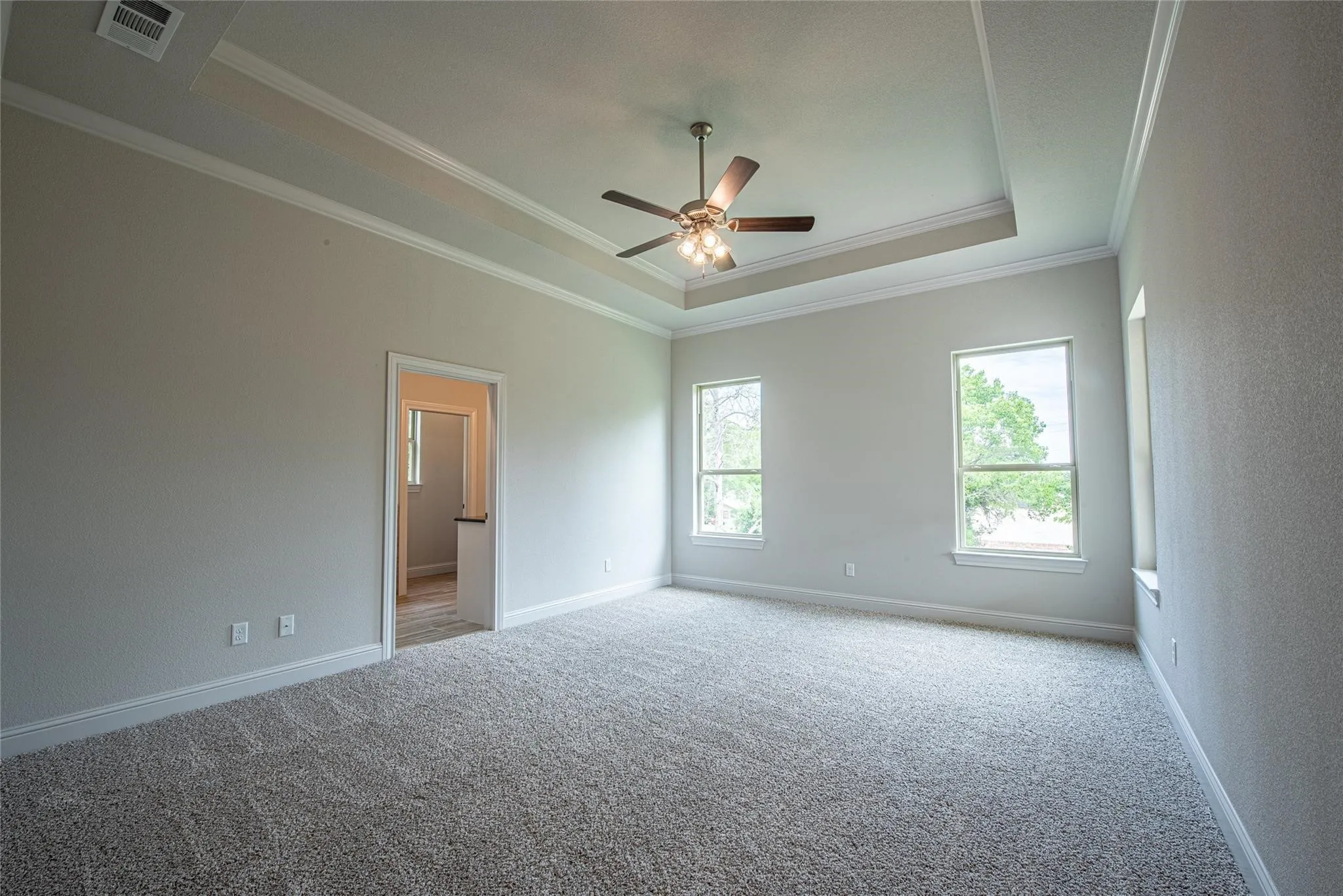 Single Family Residence For Sale in Parker County , 3616 Overlook Manor, Weatherford, Texas 76087, 4 Bedroom, 3 Bathroom, 3 Garage spaces, 2,650 Sqft, built in 2019, Preowned, mls#21181789, Real Estate Agent in Weatherford, Homes For Sale in Parker county, Homes For Sale in Weatherford, Realtor in Weatherford Texas, Real Estate Brokerage Independent Realty Texas, Luminita Cordes Realtor