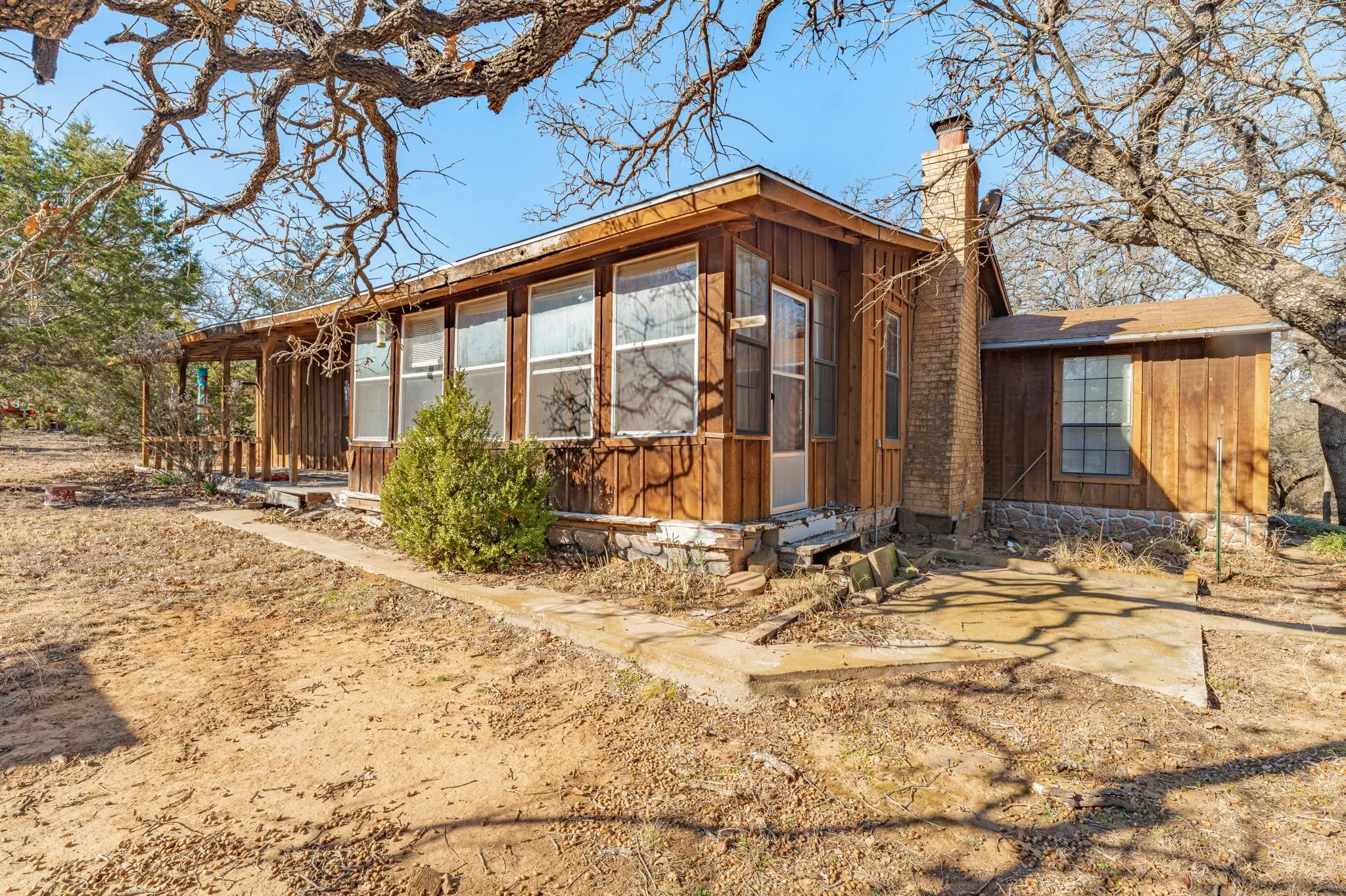 Single Family Residence For Sale in Comanche County , 650 County Road 426, De Leon, Texas 76444, 3 Bedroom, 1 Bathroom, Garage spaces, 2,275 Sqft, built in 1986, mls#21181418, Real Estate Agent in De Leon, Homes For Sale in Comanche county, Homes For Sale in De Leon, Realtor in De Leon Texas, Real Estate Brokerage Independent Realty Texas, Luminita Cordes Realtor