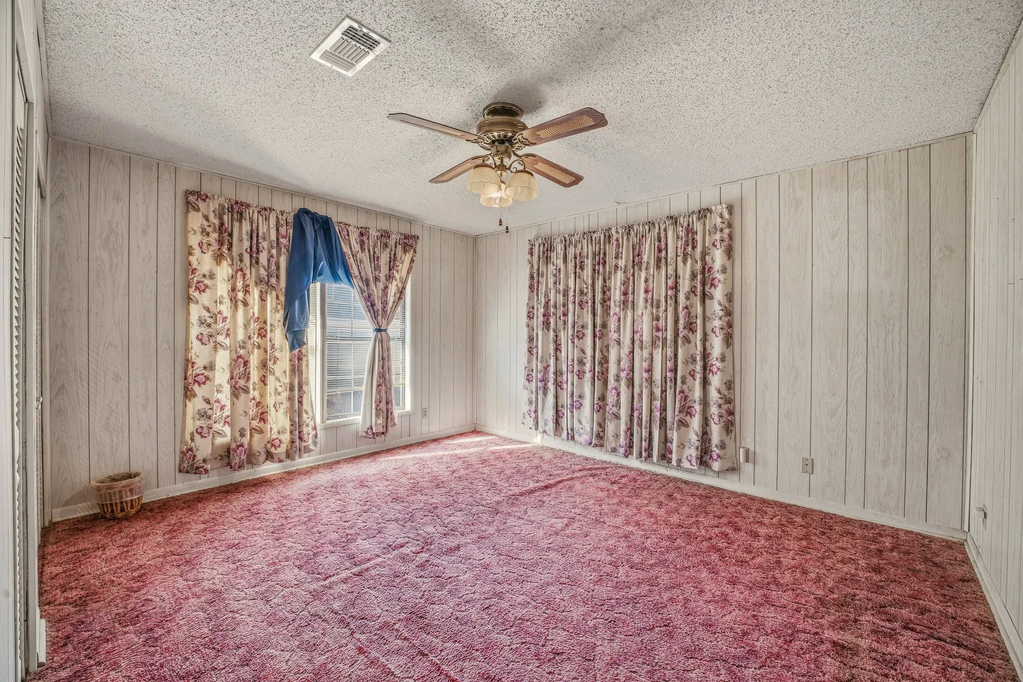 Single Family Residence For Sale in Comanche County , 650 County Road 426, De Leon, Texas 76444, 3 Bedroom, 1 Bathroom, Garage spaces, 2,275 Sqft, built in 1986, mls#21181418, Real Estate Agent in De Leon, Homes For Sale in Comanche county, Homes For Sale in De Leon, Realtor in De Leon Texas, Real Estate Brokerage Independent Realty Texas, Luminita Cordes Realtor