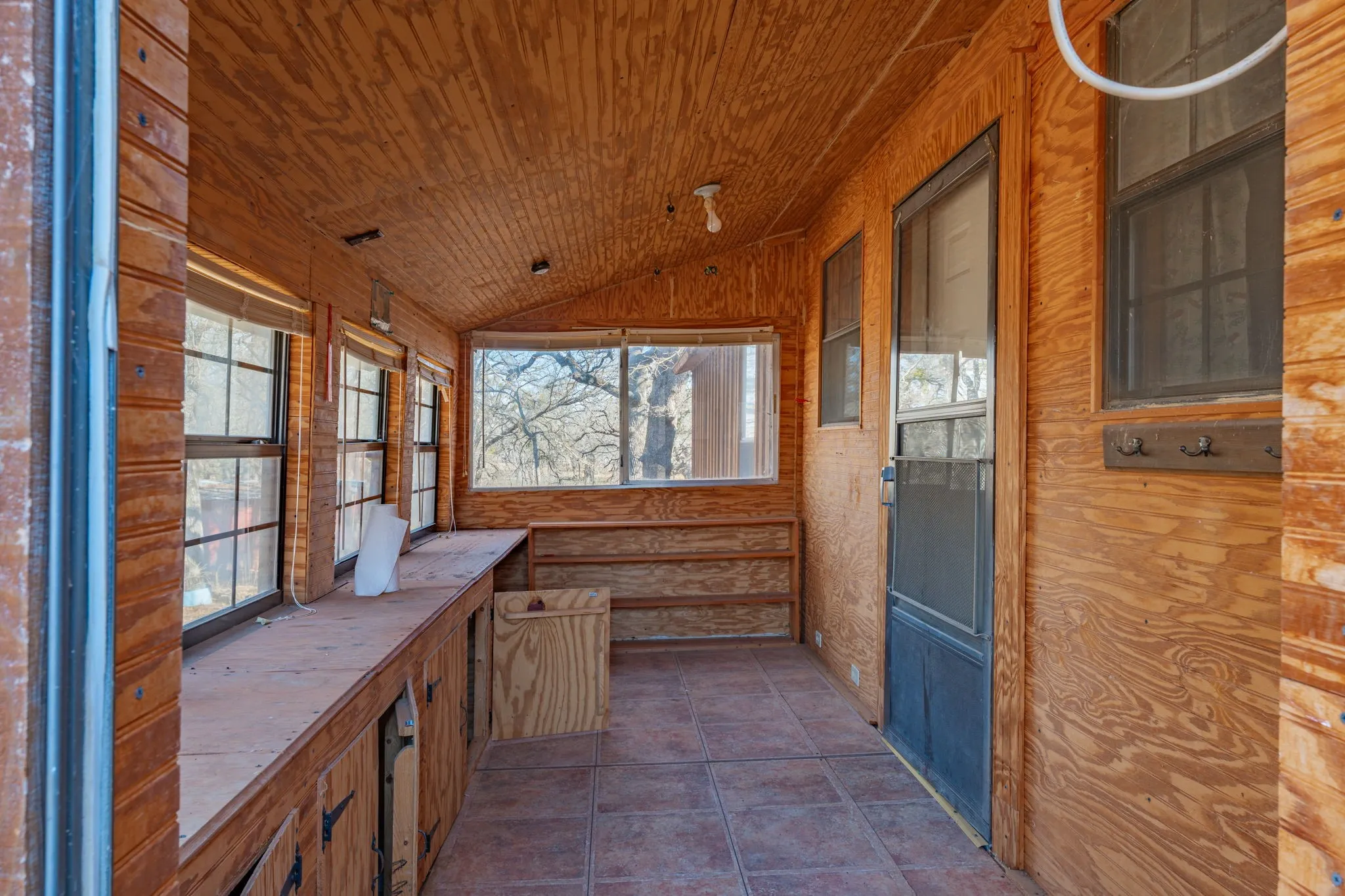 Single Family Residence For Sale in Comanche County , 650 County Road 426, De Leon, Texas 76444, 3 Bedroom, 1 Bathroom, Garage spaces, 2,275 Sqft, built in 1986, mls#21181418, Real Estate Agent in De Leon, Homes For Sale in Comanche county, Homes For Sale in De Leon, Realtor in De Leon Texas, Real Estate Brokerage Independent Realty Texas, Luminita Cordes Realtor