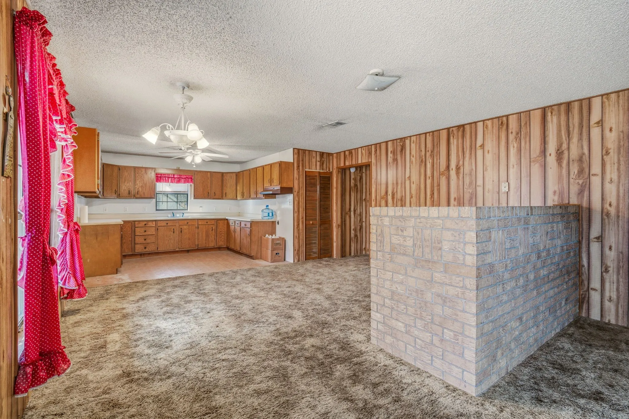 Single Family Residence For Sale in Comanche County , 650 County Road 426, De Leon, Texas 76444, 3 Bedroom, 1 Bathroom, Garage spaces, 2,275 Sqft, built in 1986, mls#21181418, Real Estate Agent in De Leon, Homes For Sale in Comanche county, Homes For Sale in De Leon, Realtor in De Leon Texas, Real Estate Brokerage Independent Realty Texas, Luminita Cordes Realtor