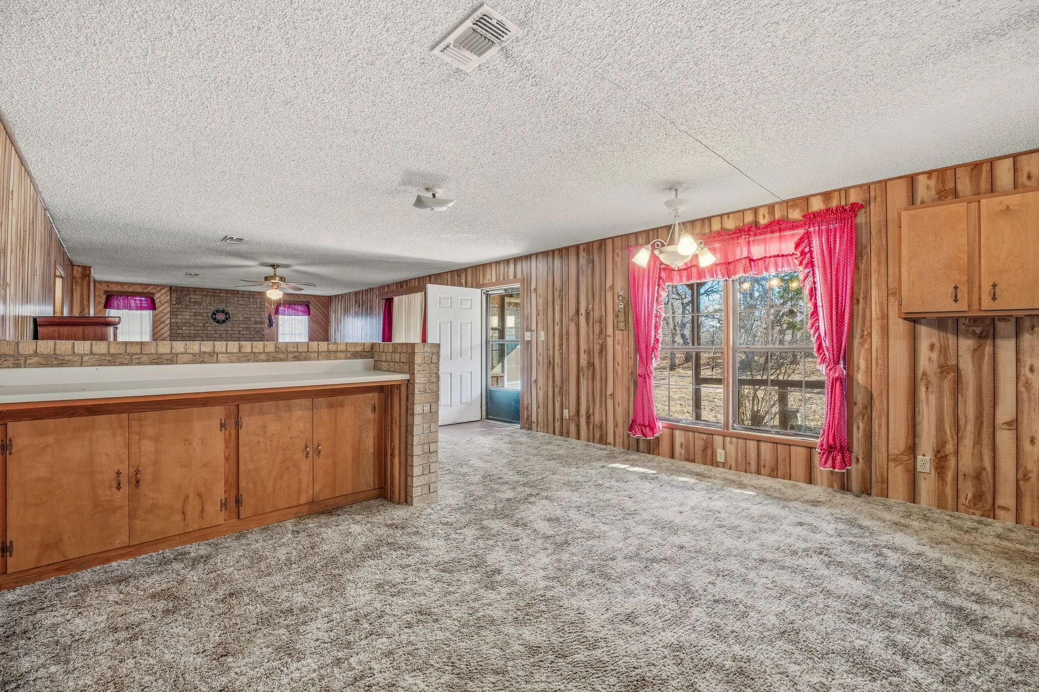 Single Family Residence For Sale in Comanche County , 650 County Road 426, De Leon, Texas 76444, 3 Bedroom, 1 Bathroom, Garage spaces, 2,275 Sqft, built in 1986, mls#21181418, Real Estate Agent in De Leon, Homes For Sale in Comanche county, Homes For Sale in De Leon, Realtor in De Leon Texas, Real Estate Brokerage Independent Realty Texas, Luminita Cordes Realtor