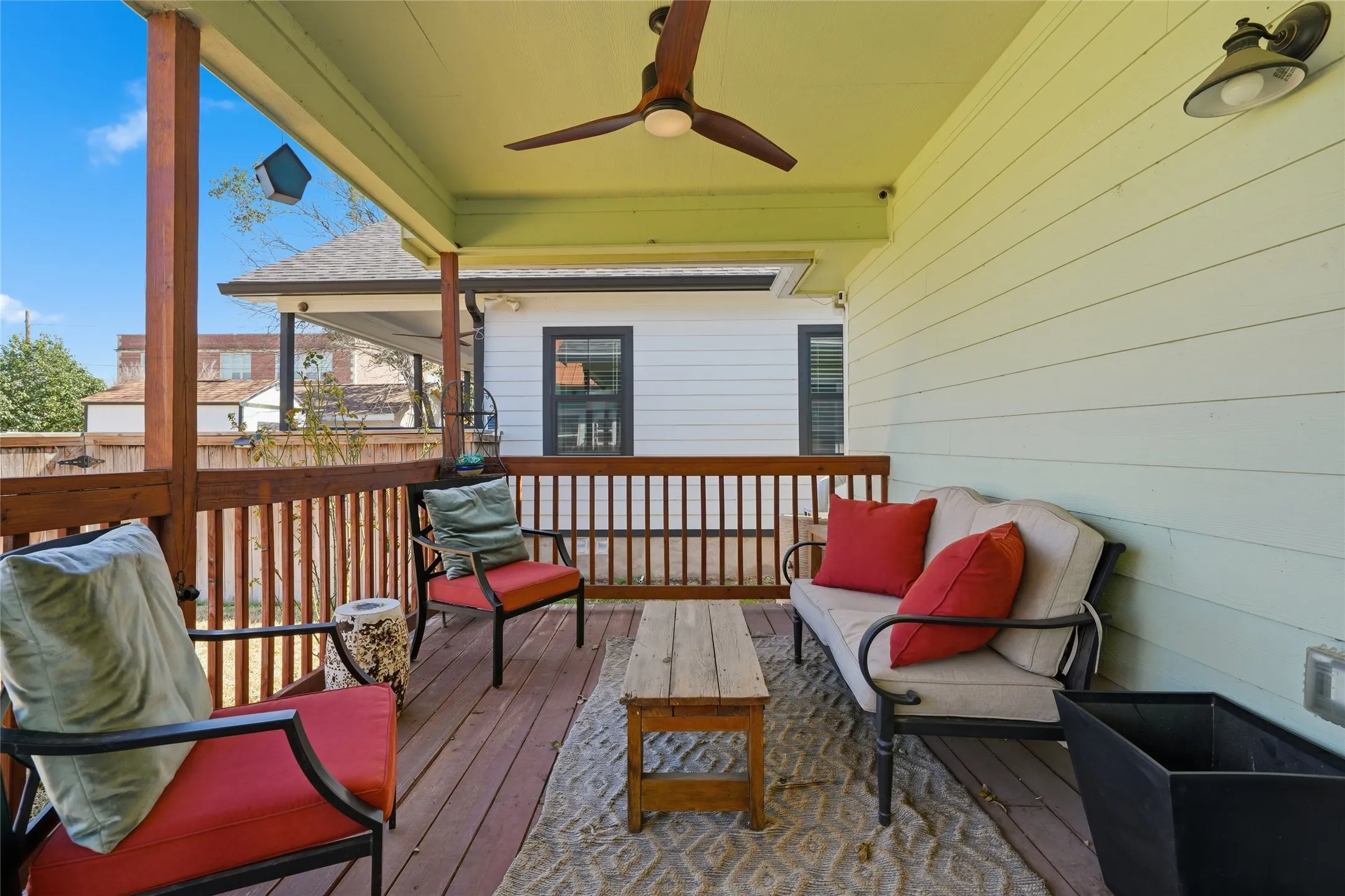 Single Family Residence For Sale in Mc Lennan County , 708 S 9th Street, Waco, Texas 76706, 2 Bedroom, 3 Bathroom, Garage spaces, 1,088 Sqft, built in 1912, mls#21183828, Real Estate Agent in Waco, Homes For Sale in Mc Lennan county, Homes For Sale in Waco, Realtor in Waco Texas, Real Estate Brokerage Independent Realty Texas, Luminita Cordes Realtor