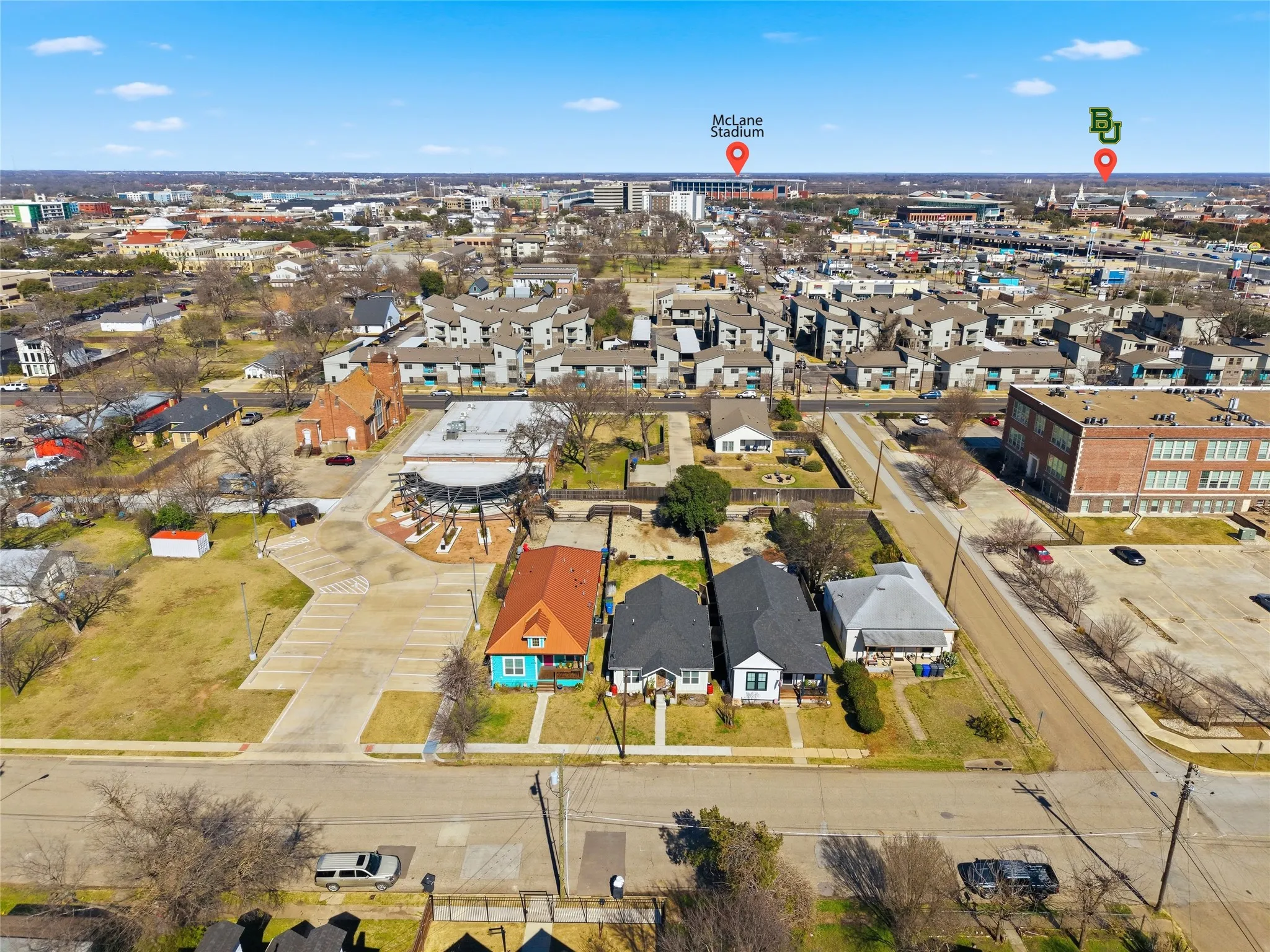 Single Family Residence For Sale in Mc Lennan County , 708 S 9th Street, Waco, Texas 76706, 2 Bedroom, 3 Bathroom, Garage spaces, 1,088 Sqft, built in 1912, mls#21183828, Real Estate Agent in Waco, Homes For Sale in Mc Lennan county, Homes For Sale in Waco, Realtor in Waco Texas, Real Estate Brokerage Independent Realty Texas, Luminita Cordes Realtor