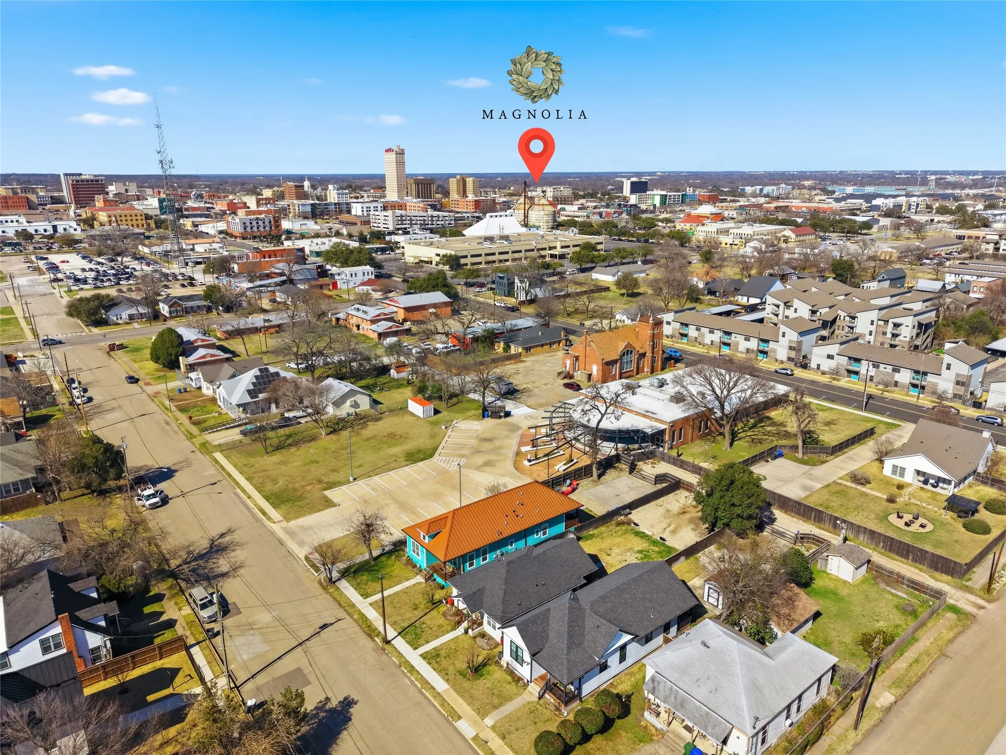 Single Family Residence For Sale in Mc Lennan County , 708 S 9th Street, Waco, Texas 76706, 2 Bedroom, 3 Bathroom, Garage spaces, 1,088 Sqft, built in 1912, mls#21183828, Real Estate Agent in Waco, Homes For Sale in Mc Lennan county, Homes For Sale in Waco, Realtor in Waco Texas, Real Estate Brokerage Independent Realty Texas, Luminita Cordes Realtor