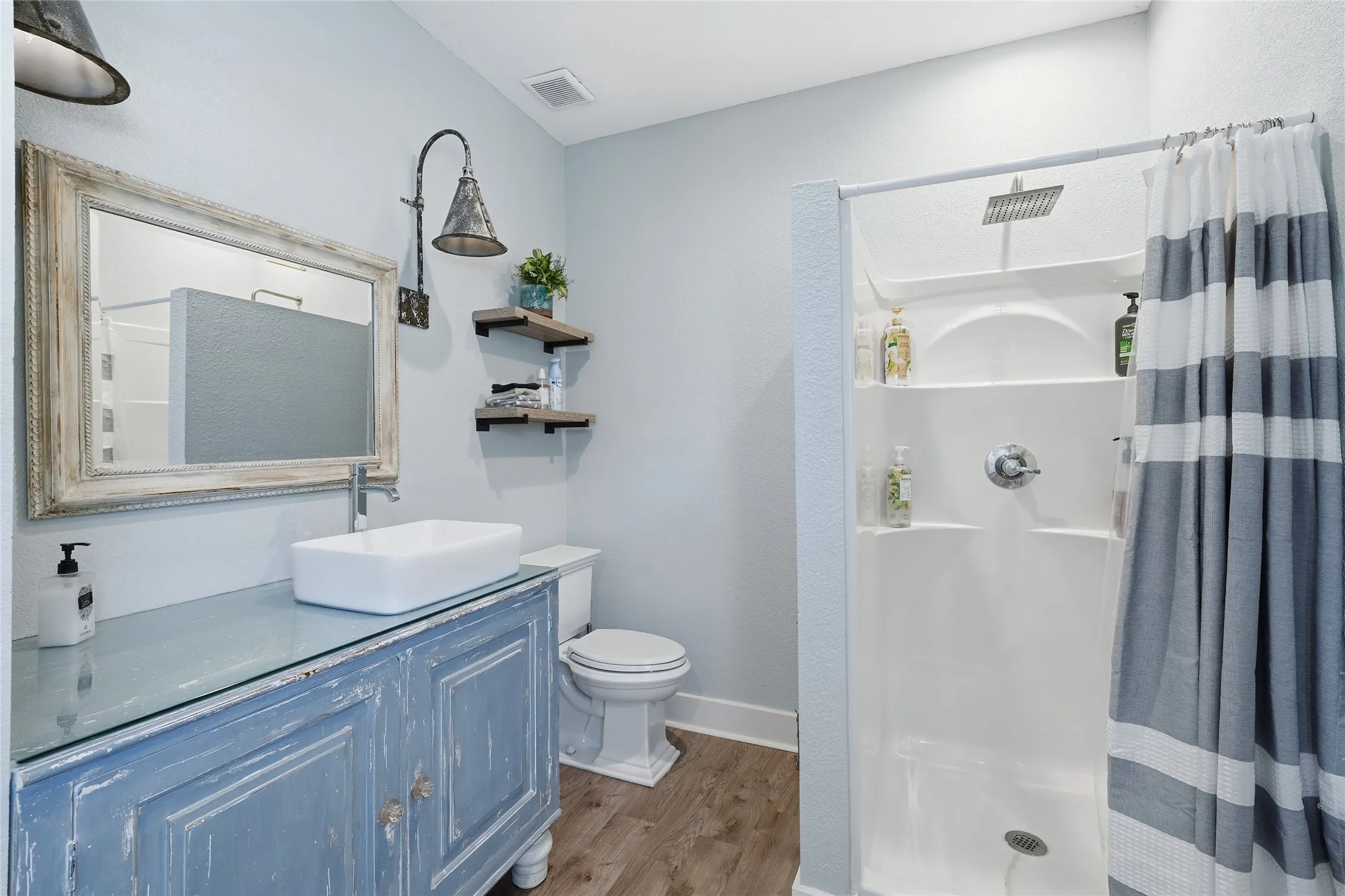 Single Family Residence For Sale in Mc Lennan County , 714 S 9th Street, Waco, Texas 76706, 3 Bedrooms, 4 Bathrooms, Garage spaces, 1,461 Sqft, built in 1912, Price $500,000, mls#21183942, Real Estate Agent in Waco, Homes For Sale in Mc Lennan county, Homes For Sale in Waco, Realtor in Waco Texas, Real Estate Brokerage Independent Realty Texas, Luminita Cordes Realtor