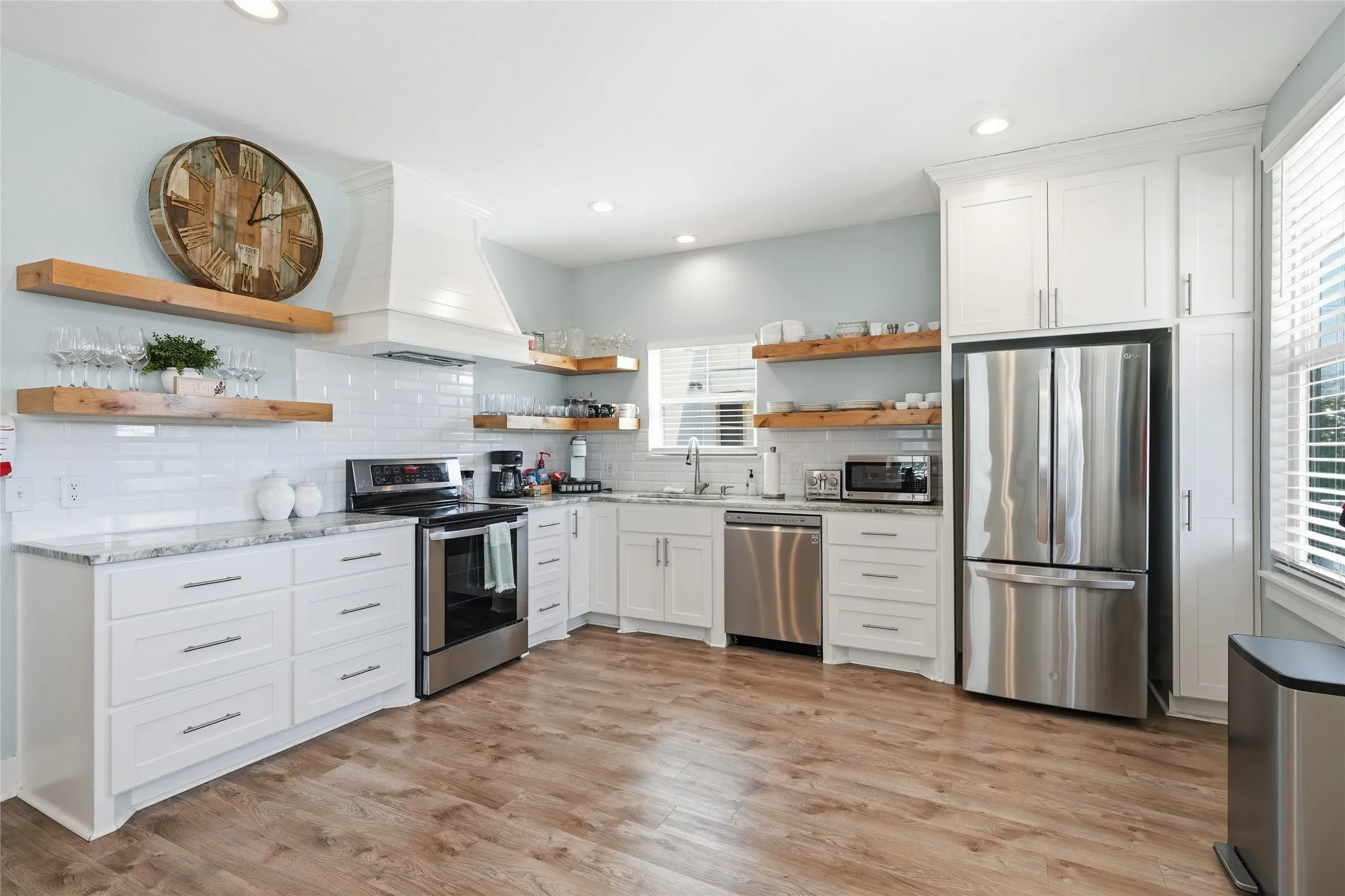 Single Family Residence For Sale in Mc Lennan County , 714 S 9th Street, Waco, Texas 76706, 3 Bedrooms, 4 Bathrooms, Garage spaces, 1,461 Sqft, built in 1912, Price $500,000, mls#21183942, Real Estate Agent in Waco, Homes For Sale in Mc Lennan county, Homes For Sale in Waco, Realtor in Waco Texas, Real Estate Brokerage Independent Realty Texas, Luminita Cordes Realtor