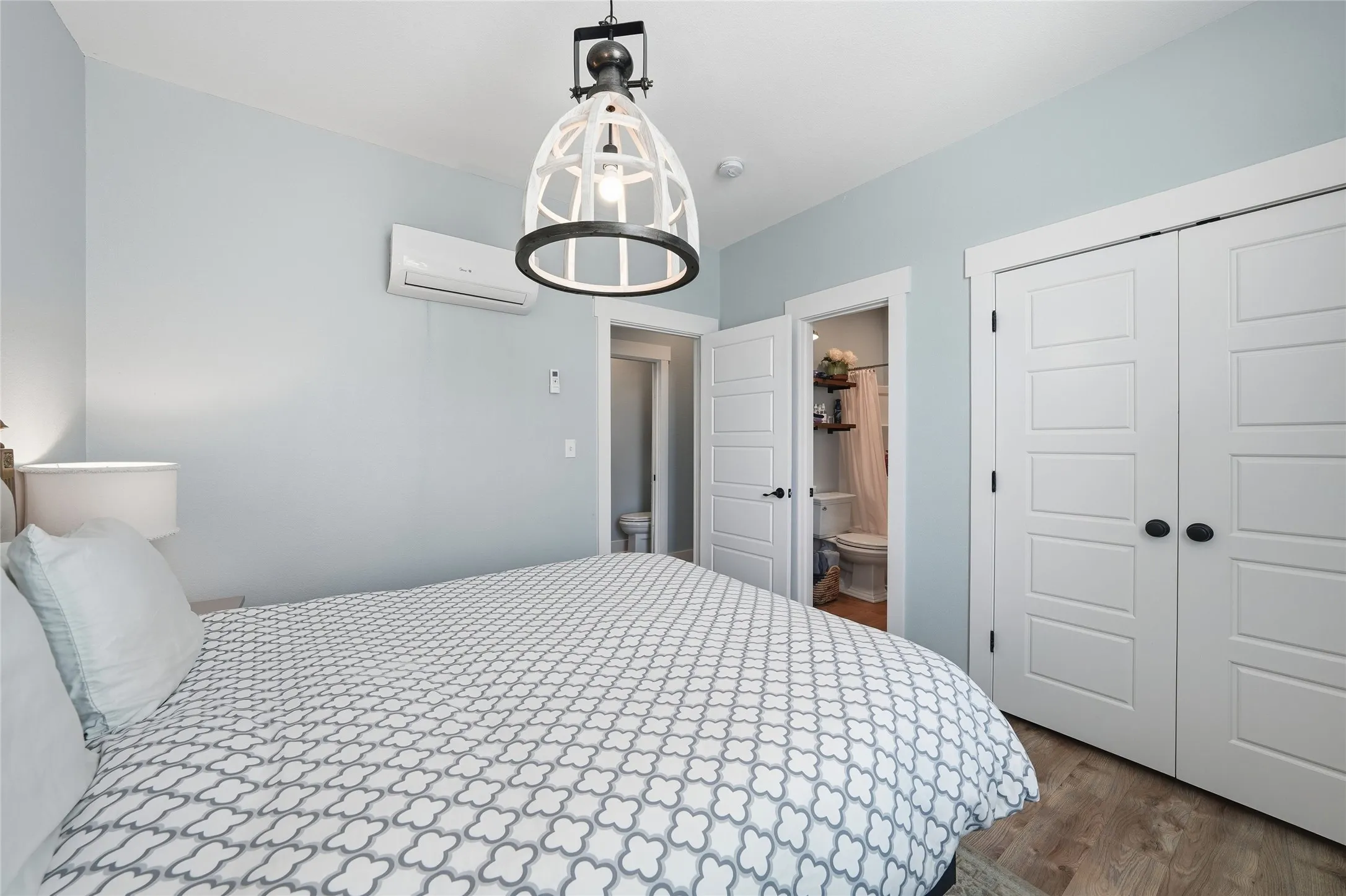 Single Family Residence For Sale in Mc Lennan County , 714 S 9th Street, Waco, Texas 76706, 3 Bedrooms, 4 Bathrooms, Garage spaces, 1,461 Sqft, built in 1912, Price $500,000, mls#21183942, Real Estate Agent in Waco, Homes For Sale in Mc Lennan county, Homes For Sale in Waco, Realtor in Waco Texas, Real Estate Brokerage Independent Realty Texas, Luminita Cordes Realtor