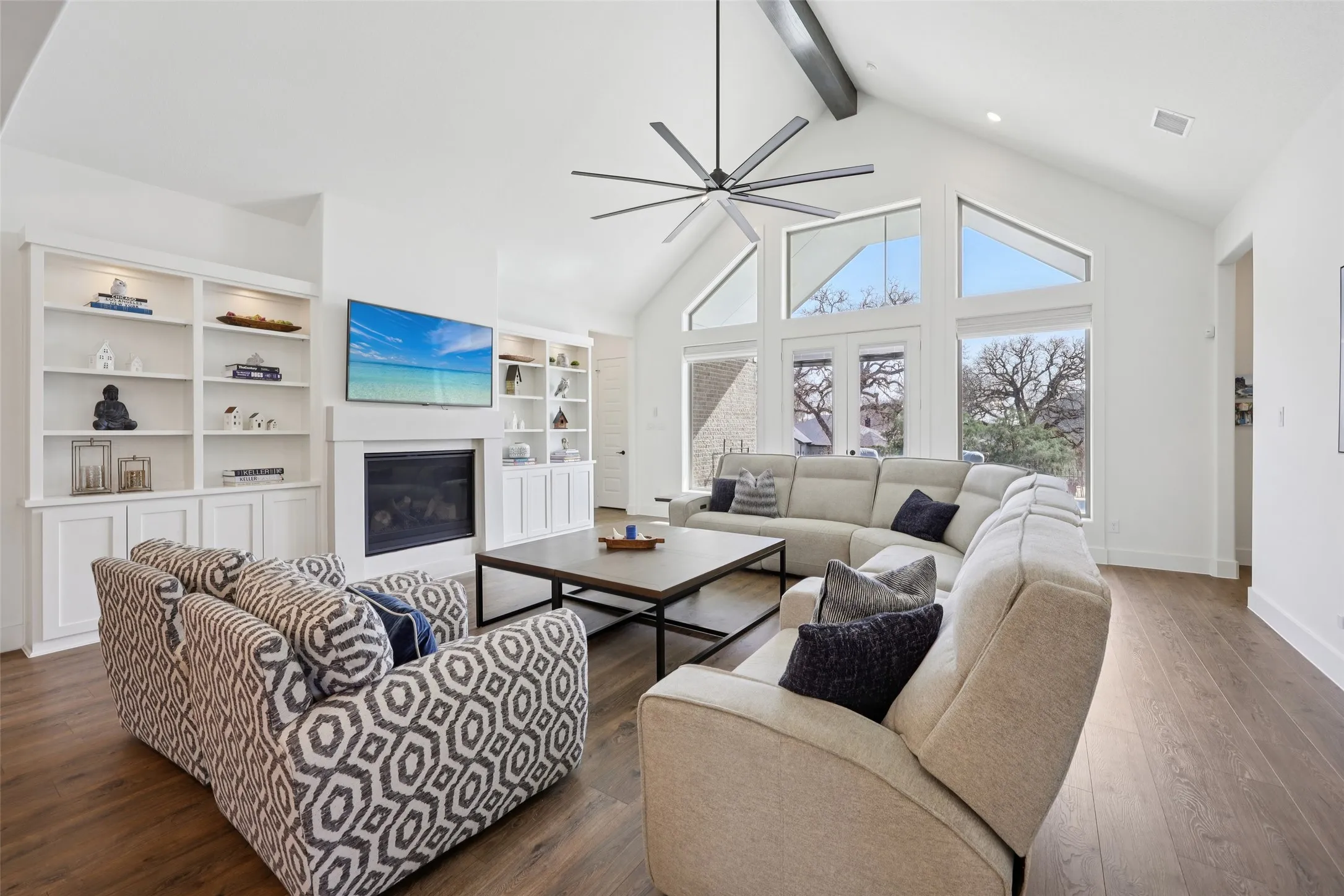 Single Family Residence For Sale in Tarrant County , 7224 Smith Farm Drive, North Richland Hills, Texas 76182, 4 Bedrooms, 3 Bathrooms, 3 Garage spaces, 3,528 Sqft, built in 2022, Preowned, Price $985,000, mls#21184274, Real Estate Agent in North Richland Hills, Homes For Sale in Tarrant county, Homes For Sale in North Richland Hills, Realtor in North Richland Hills Texas, Real Estate Brokerage Independent Realty Texas, Luminita Cordes Realtor