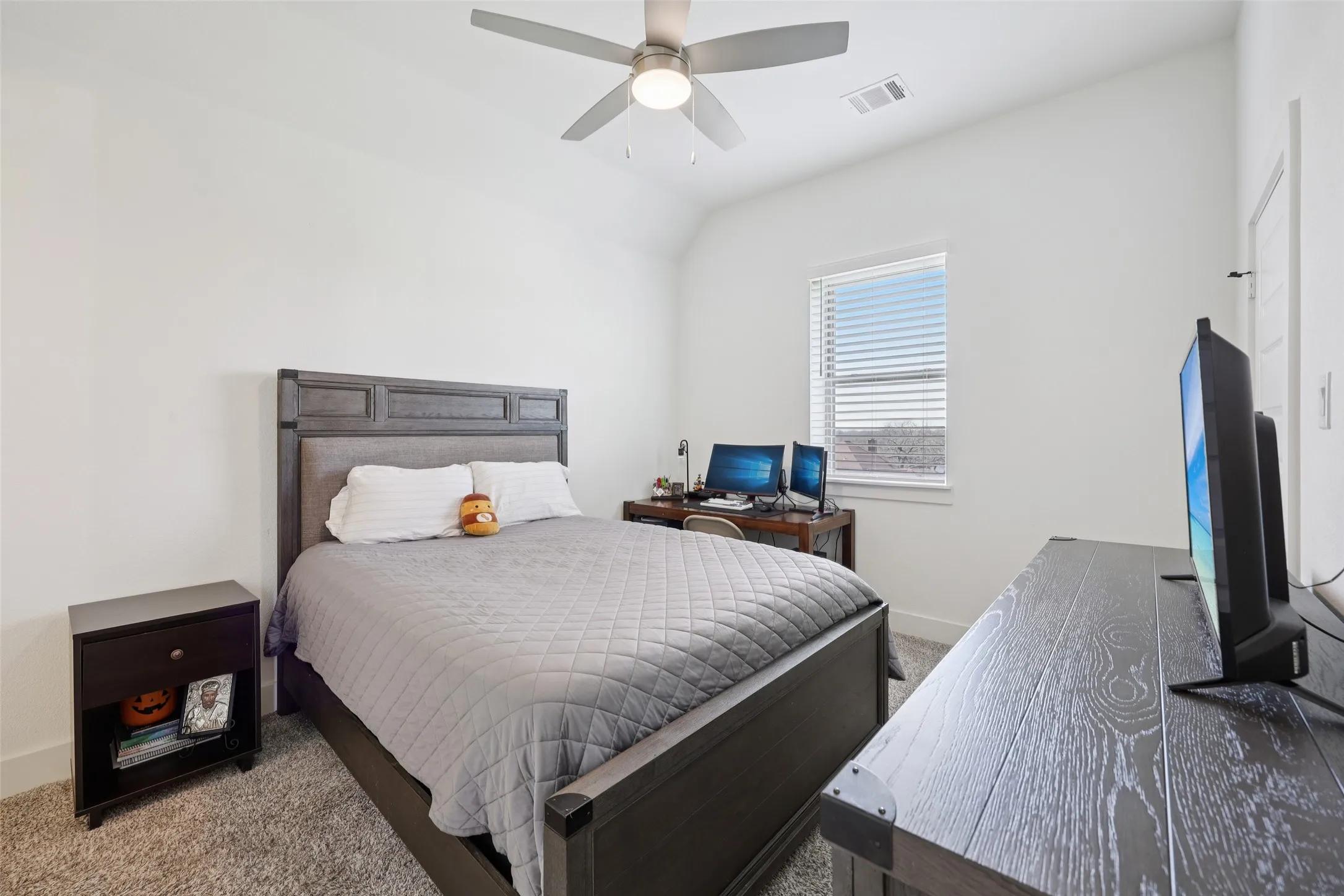 Single Family Residence For Sale in Tarrant County , 7224 Smith Farm Drive, North Richland Hills, Texas 76182, 4 Bedrooms, 3 Bathrooms, 3 Garage spaces, 3,528 Sqft, built in 2022, Preowned, Price $985,000, mls#21184274, Real Estate Agent in North Richland Hills, Homes For Sale in Tarrant county, Homes For Sale in North Richland Hills, Realtor in North Richland Hills Texas, Real Estate Brokerage Independent Realty Texas, Luminita Cordes Realtor