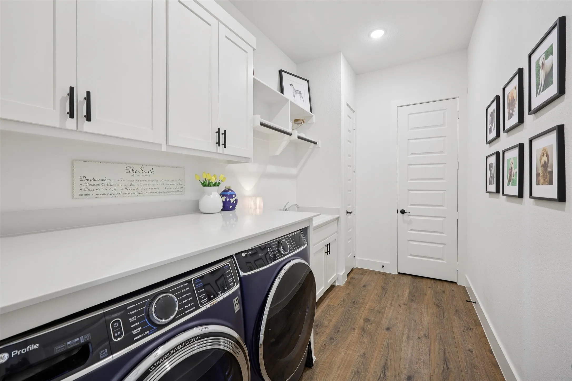 Single Family Residence For Sale in Tarrant County , 7224 Smith Farm Drive, North Richland Hills, Texas 76182, 4 Bedrooms, 3 Bathrooms, 3 Garage spaces, 3,528 Sqft, built in 2022, Preowned, Price $985,000, mls#21184274, Real Estate Agent in North Richland Hills, Homes For Sale in Tarrant county, Homes For Sale in North Richland Hills, Realtor in North Richland Hills Texas, Real Estate Brokerage Independent Realty Texas, Luminita Cordes Realtor