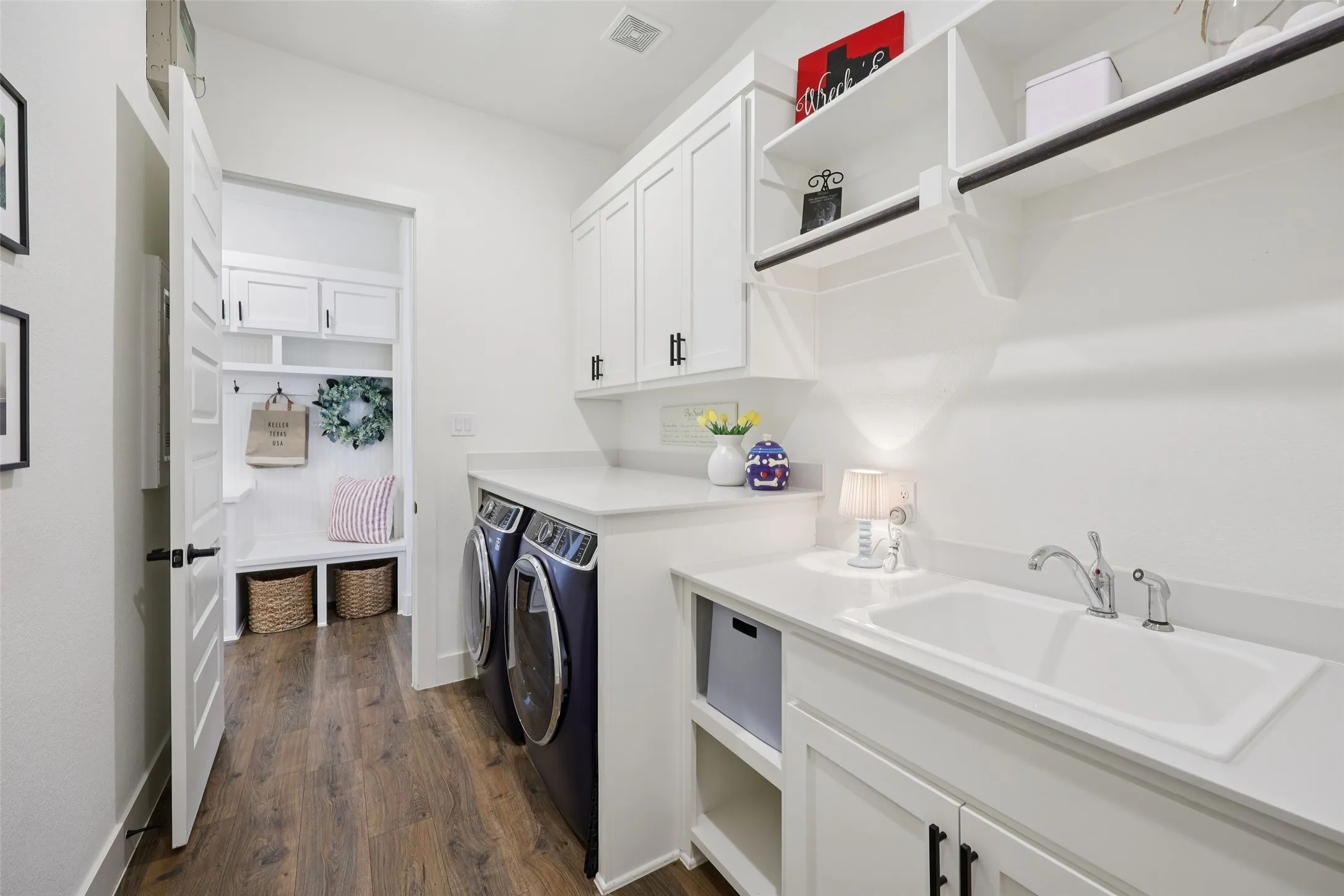 Single Family Residence For Sale in Tarrant County , 7224 Smith Farm Drive, North Richland Hills, Texas 76182, 4 Bedrooms, 3 Bathrooms, 3 Garage spaces, 3,528 Sqft, built in 2022, Preowned, Price $985,000, mls#21184274, Real Estate Agent in North Richland Hills, Homes For Sale in Tarrant county, Homes For Sale in North Richland Hills, Realtor in North Richland Hills Texas, Real Estate Brokerage Independent Realty Texas, Luminita Cordes Realtor