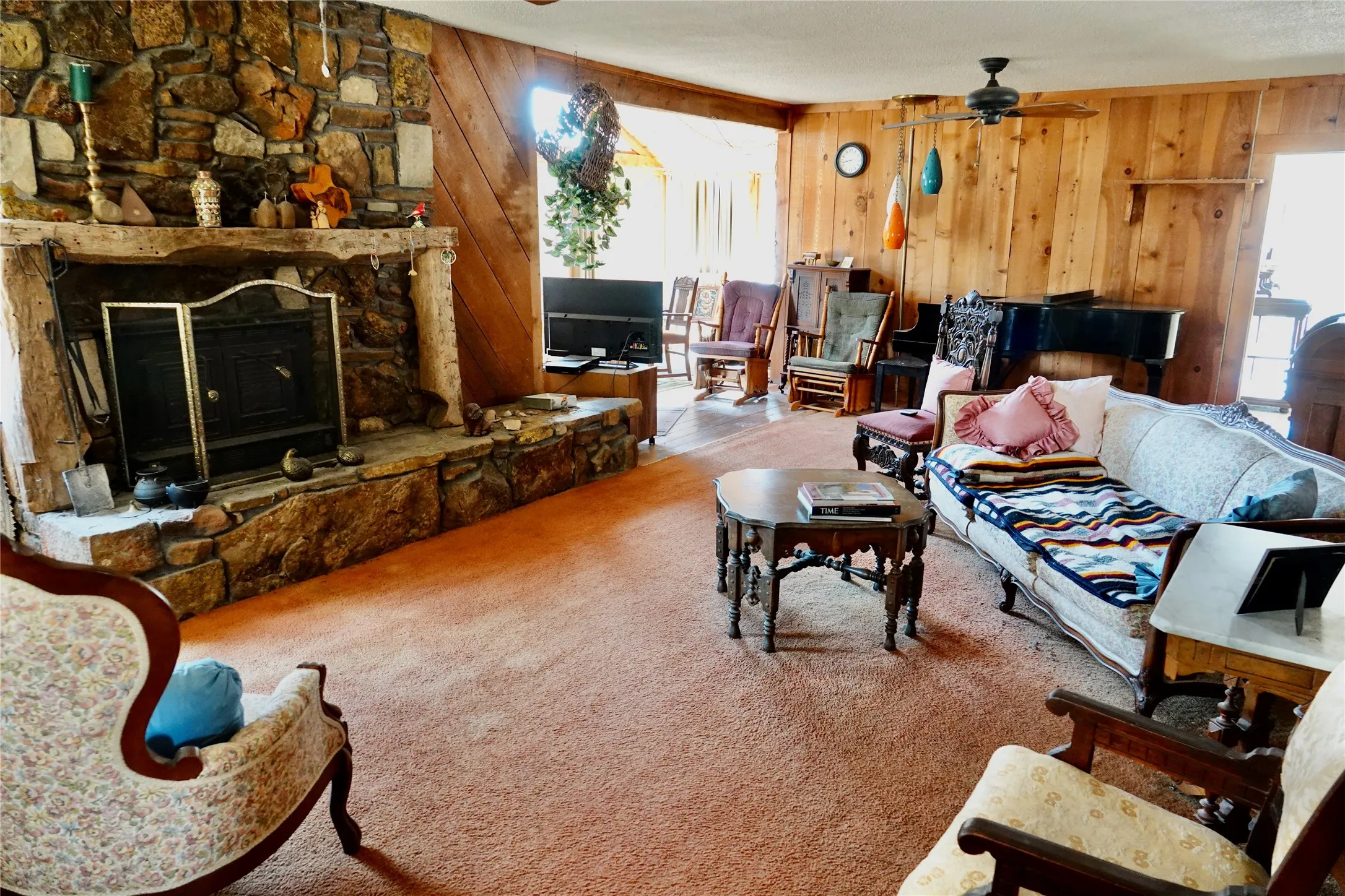 Farm For Sale in Mills County , 981 W Hwy 84, Mullin, Texas 76864, 3 Bedroom, 1 Bathroom, Garage spaces, 2,088 Sqft, built in 1930, mls#21184328, Real Estate Agent in Mullin, Homes For Sale in Mills county, Homes For Sale in Mullin, Realtor in Mullin Texas, Real Estate Brokerage Independent Realty Texas, Luminita Cordes Realtor