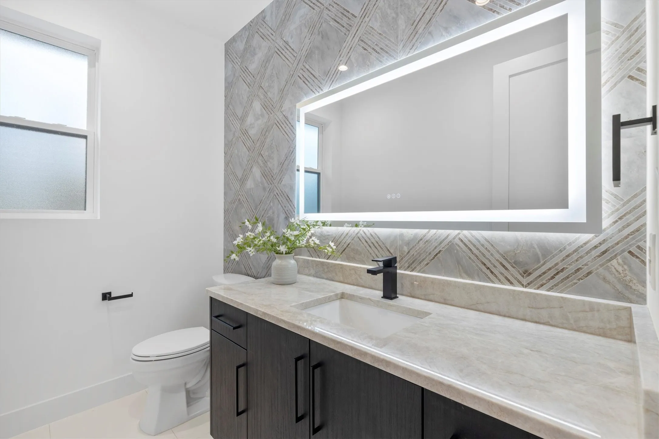 Powder Room Up