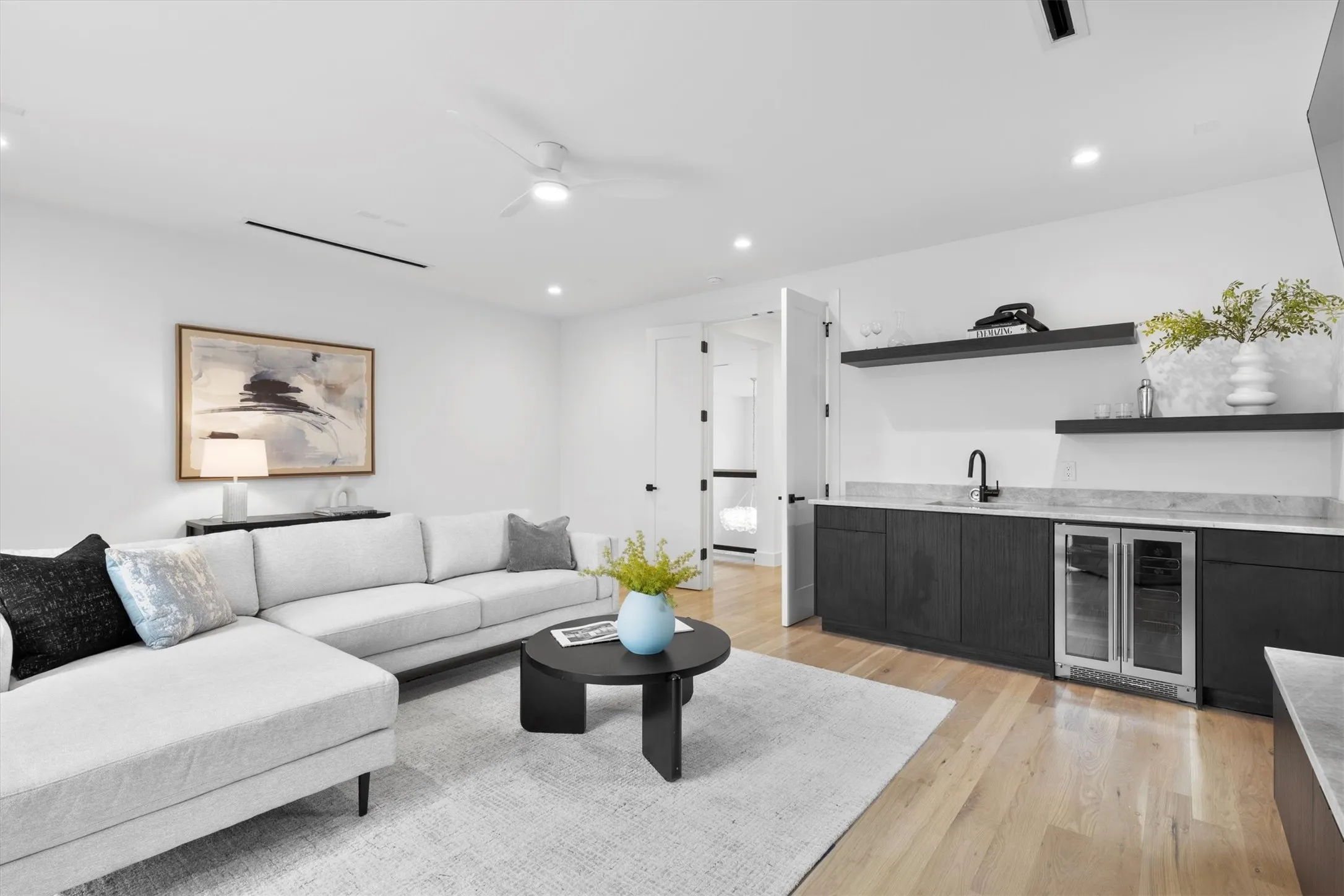 Single Family Residence For Sale in Dallas County , 9428 Hobart Street, Dallas, Texas 75218, 5 Bedroom, 8 Bathroom, 2 Garage spaces, 4,812 Sqft, built in 2026, New Construction - Complete, mls#21180881, Real Estate Agent in Dallas, Homes For Sale in Dallas county, Homes For Sale in Dallas, Realtor in Dallas Texas, Real Estate Brokerage Independent Realty Texas, Luminita Cordes Realtor