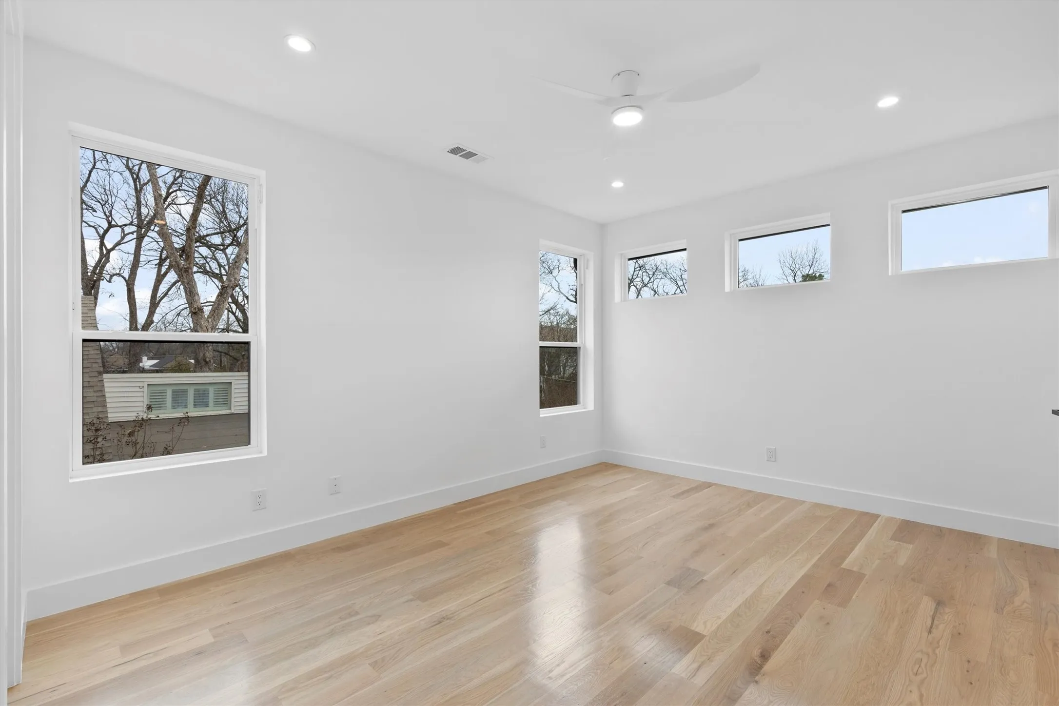 Single Family Residence For Sale in Dallas County , 9428 Hobart Street, Dallas, Texas 75218, 5 Bedroom, 8 Bathroom, 2 Garage spaces, 4,812 Sqft, built in 2026, New Construction - Complete, mls#21180881, Real Estate Agent in Dallas, Homes For Sale in Dallas county, Homes For Sale in Dallas, Realtor in Dallas Texas, Real Estate Brokerage Independent Realty Texas, Luminita Cordes Realtor