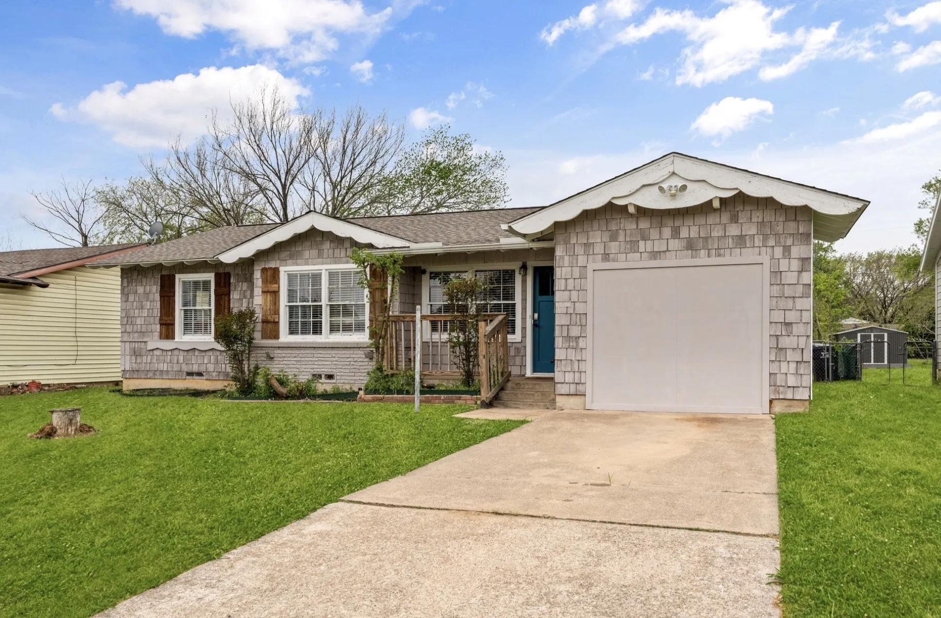 Single Family Residence For Sale in Tarrant County , 1110 Park Street, Arlington, Texas 76011, 4 Bedroom, 2 Bathroom, Garage spaces, 1,750 Sqft, built in 1957, Preowned, mls#21176584, Real Estate Agent in Arlington, Homes For Sale in Tarrant county, Homes For Sale in Arlington, Realtor in Arlington Texas, Real Estate Brokerage Independent Realty Texas, Luminita Cordes Realtor