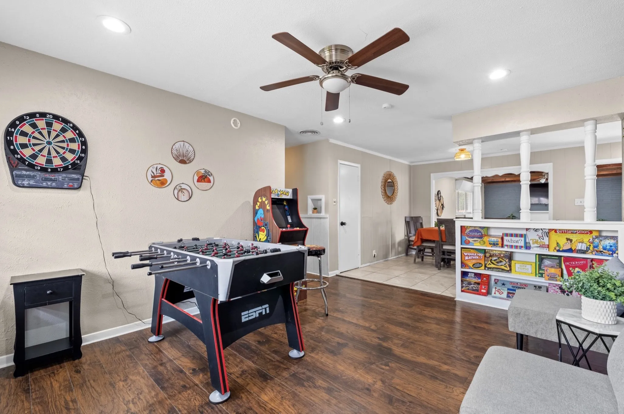 Single Family Residence For Sale in Tarrant County , 1110 Park Street, Arlington, Texas 76011, 4 Bedroom, 2 Bathroom, Garage spaces, 1,750 Sqft, built in 1957, Preowned, mls#21176584, Real Estate Agent in Arlington, Homes For Sale in Tarrant county, Homes For Sale in Arlington, Realtor in Arlington Texas, Real Estate Brokerage Independent Realty Texas, Luminita Cordes Realtor