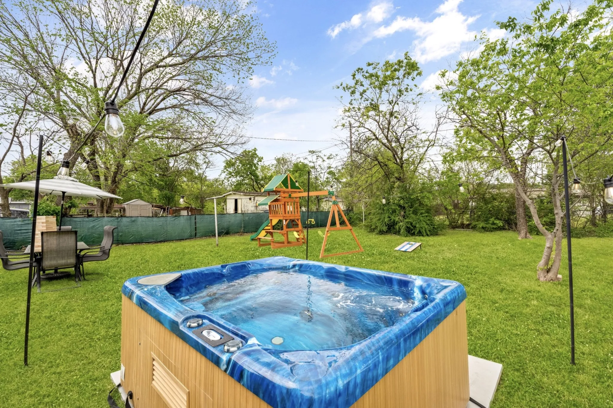 Single Family Residence For Sale in Tarrant County , 1110 Park Street, Arlington, Texas 76011, 4 Bedroom, 2 Bathroom, Garage spaces, 1,750 Sqft, built in 1957, Preowned, mls#21176584, Real Estate Agent in Arlington, Homes For Sale in Tarrant county, Homes For Sale in Arlington, Realtor in Arlington Texas, Real Estate Brokerage Independent Realty Texas, Luminita Cordes Realtor