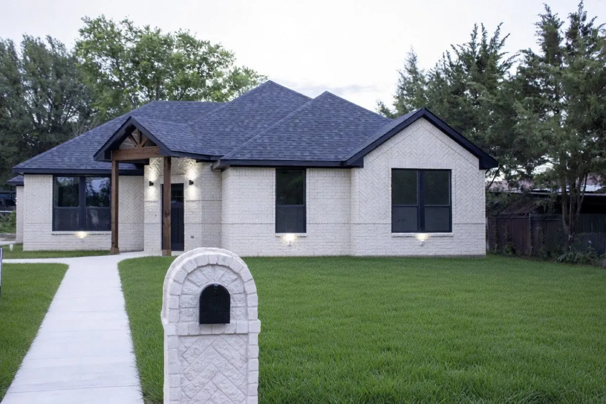 Single Family Residence For Sale in Ellis County , 2212 Lakeshore Lane, Glenn Heights, Texas 75154, 3 Bedroom, 2 Bathroom, 2 Garage spaces, 1,757 Sqft, built in 2026, New Construction - Complete, mls#21184352, Real Estate Agent in Glenn Heights, Homes For Sale in Ellis county, Homes For Sale in Glenn Heights, Realtor in Glenn Heights Texas, Real Estate Brokerage Independent Realty Texas, Luminita Cordes Realtor