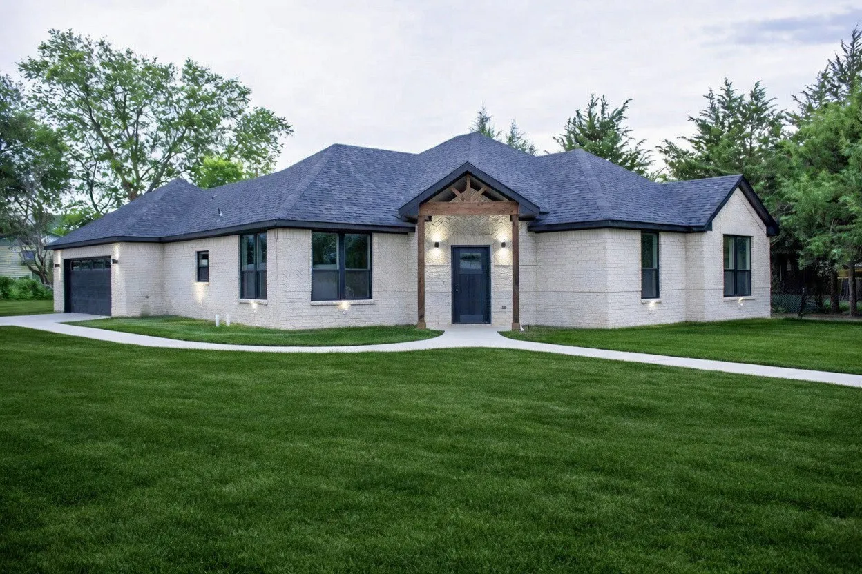 Single Family Residence For Sale in Ellis County , 2212 Lakeshore Lane, Glenn Heights, Texas 75154, 3 Bedroom, 2 Bathroom, 2 Garage spaces, 1,757 Sqft, built in 2026, New Construction - Complete, mls#21184352, Real Estate Agent in Glenn Heights, Homes For Sale in Ellis county, Homes For Sale in Glenn Heights, Realtor in Glenn Heights Texas, Real Estate Brokerage Independent Realty Texas, Luminita Cordes Realtor