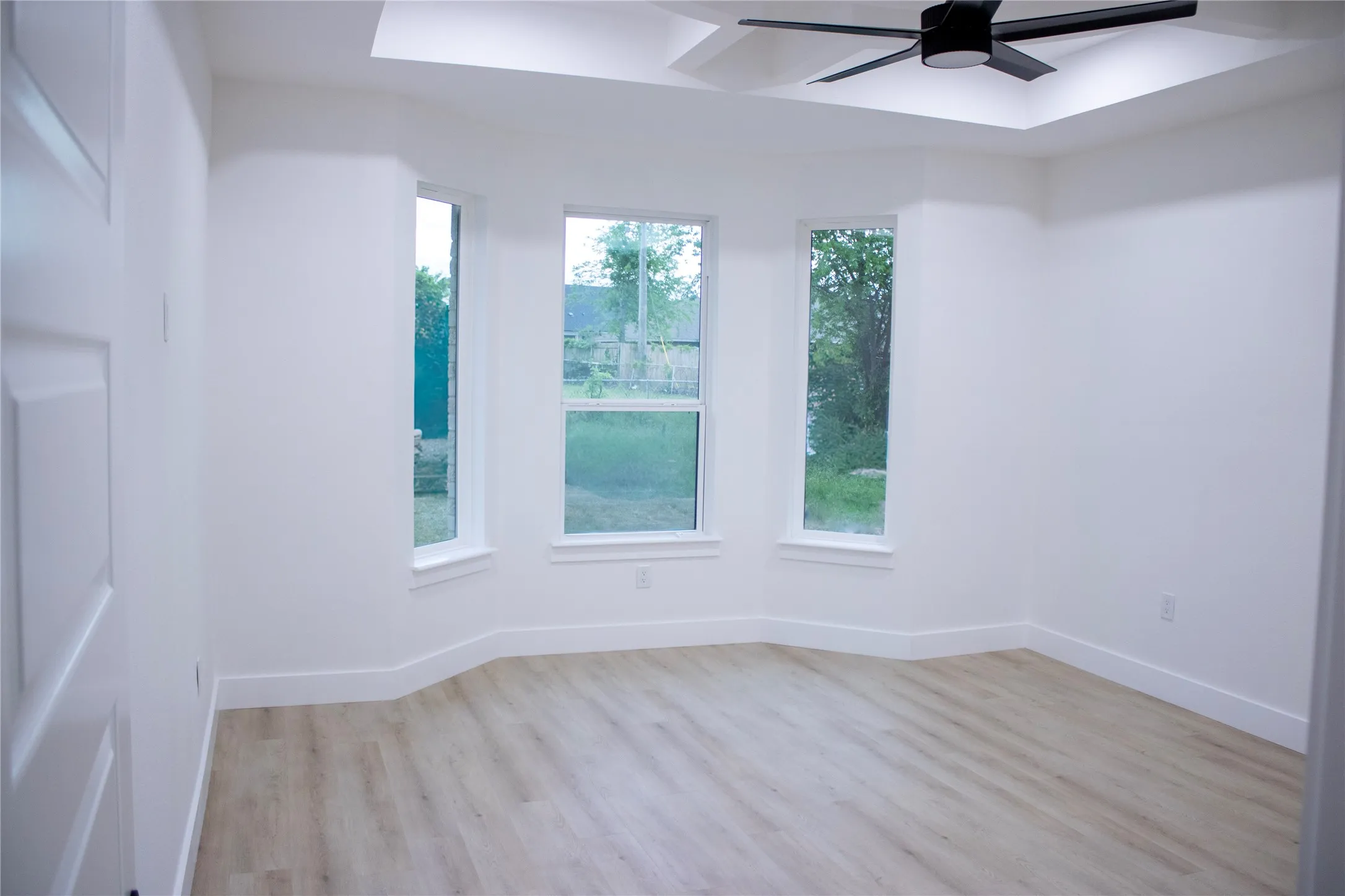 Single Family Residence For Sale in Ellis County , 2212 Lakeshore Lane, Glenn Heights, Texas 75154, 3 Bedroom, 2 Bathroom, 2 Garage spaces, 1,757 Sqft, built in 2026, New Construction - Complete, mls#21184352, Real Estate Agent in Glenn Heights, Homes For Sale in Ellis county, Homes For Sale in Glenn Heights, Realtor in Glenn Heights Texas, Real Estate Brokerage Independent Realty Texas, Luminita Cordes Realtor
