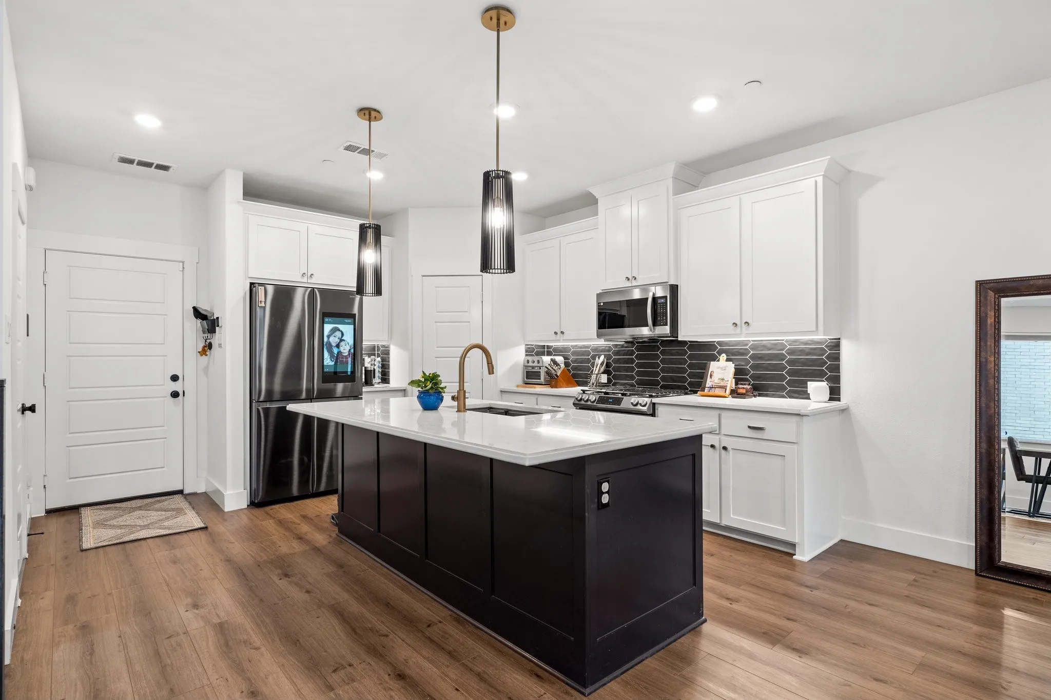 Single Family Residence For Sale in Denton County , 791 Cavitt Court, Prosper, Texas 75078, 3 Bedroom, 3 Bathroom, 2 Garage spaces, 1,815 Sqft, built in 2022, Preowned, mls#21184424, Real Estate Agent in Prosper, Homes For Sale in Denton county, Homes For Sale in Prosper, Realtor in Prosper Texas, Real Estate Brokerage Independent Realty Texas, Luminita Cordes Realtor