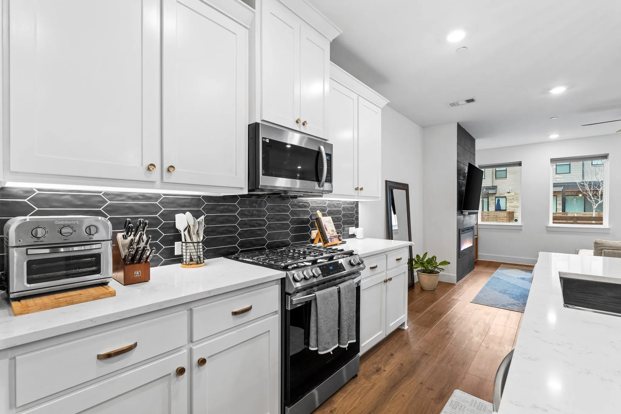 Single Family Residence For Sale in Denton County , 791 Cavitt Court, Prosper, Texas 75078, 3 Bedroom, 3 Bathroom, 2 Garage spaces, 1,815 Sqft, built in 2022, Preowned, mls#21184424, Real Estate Agent in Prosper, Homes For Sale in Denton county, Homes For Sale in Prosper, Realtor in Prosper Texas, Real Estate Brokerage Independent Realty Texas, Luminita Cordes Realtor