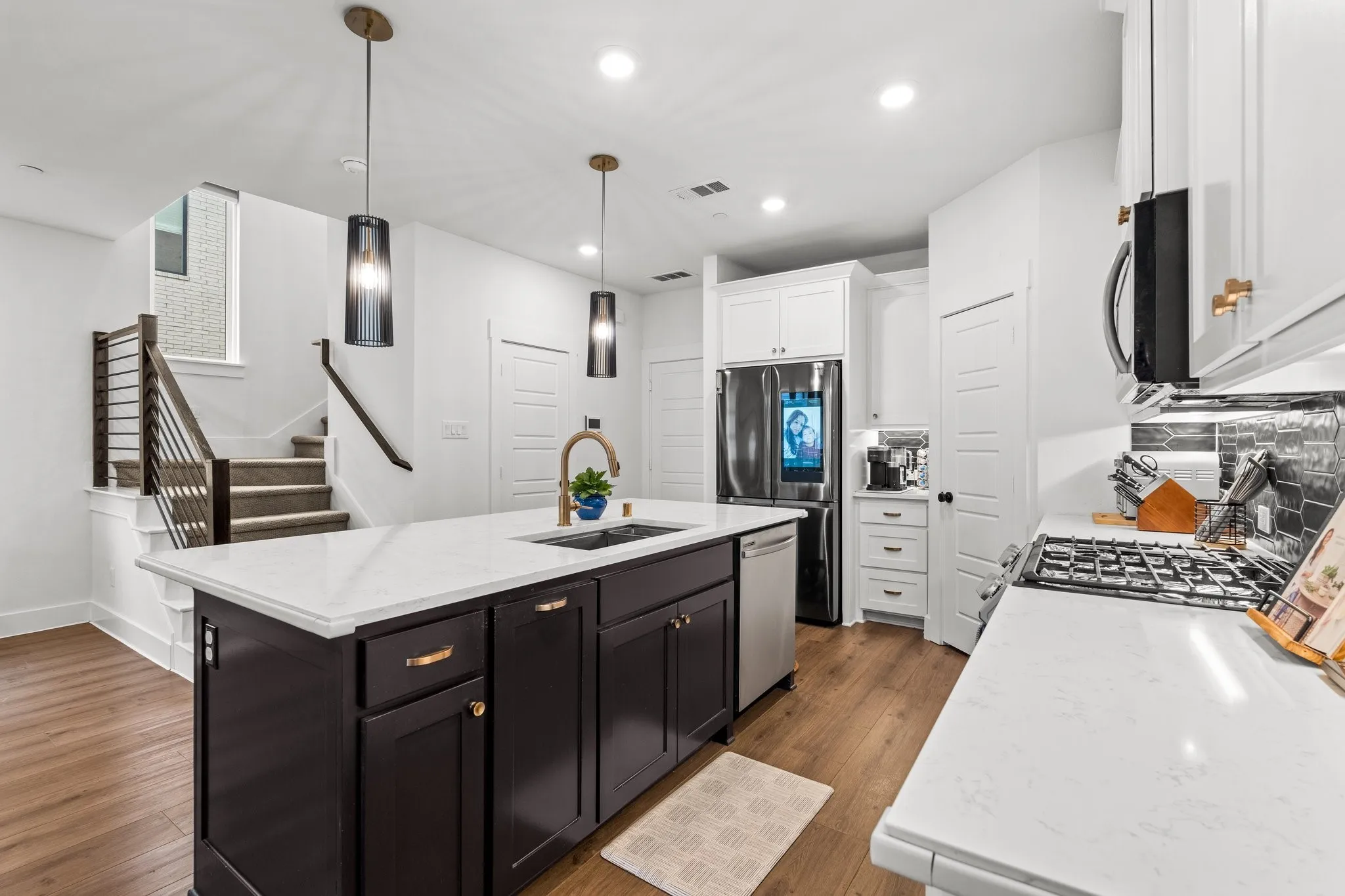 Single Family Residence For Sale in Denton County , 791 Cavitt Court, Prosper, Texas 75078, 3 Bedroom, 3 Bathroom, 2 Garage spaces, 1,815 Sqft, built in 2022, Preowned, mls#21184424, Real Estate Agent in Prosper, Homes For Sale in Denton county, Homes For Sale in Prosper, Realtor in Prosper Texas, Real Estate Brokerage Independent Realty Texas, Luminita Cordes Realtor