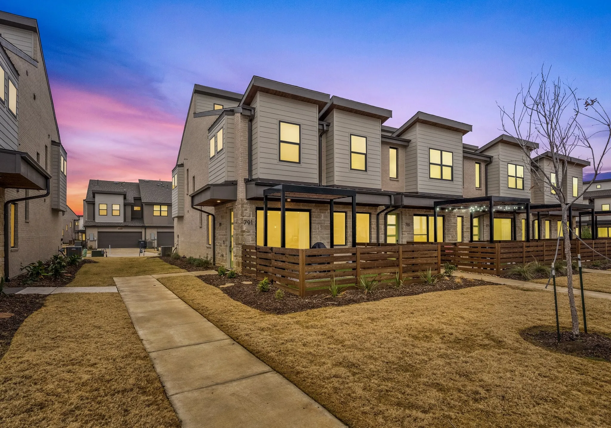 Single Family Residence For Sale in Denton County , 791 Cavitt Court, Prosper, Texas 75078, 3 Bedroom, 3 Bathroom, 2 Garage spaces, 1,815 Sqft, built in 2022, Preowned, mls#21184424, Real Estate Agent in Prosper, Homes For Sale in Denton county, Homes For Sale in Prosper, Realtor in Prosper Texas, Real Estate Brokerage Independent Realty Texas, Luminita Cordes Realtor