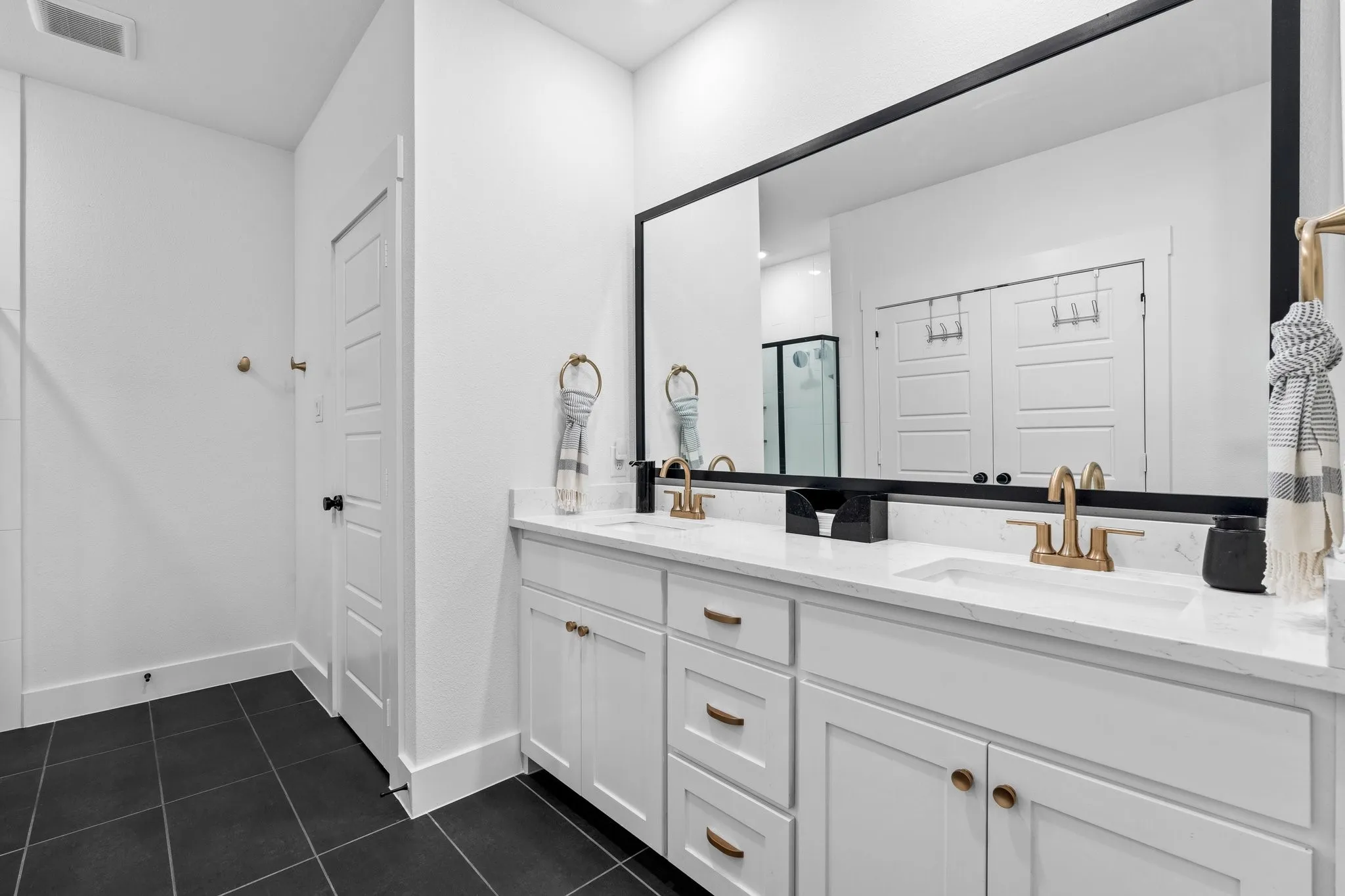 Single Family Residence For Sale in Denton County , 791 Cavitt Court, Prosper, Texas 75078, 3 Bedroom, 3 Bathroom, 2 Garage spaces, 1,815 Sqft, built in 2022, Preowned, mls#21184424, Real Estate Agent in Prosper, Homes For Sale in Denton county, Homes For Sale in Prosper, Realtor in Prosper Texas, Real Estate Brokerage Independent Realty Texas, Luminita Cordes Realtor