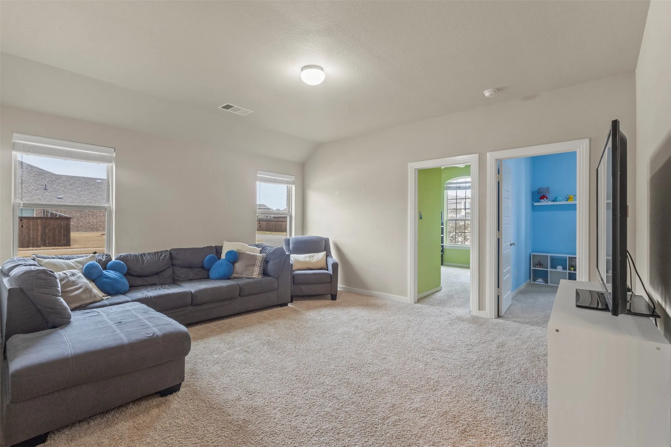 Single Family Residence For Sale in Kaufman County , 1300 Lawnview Drive, Forney, Texas 75126, 4 Bedroom, 2 Bathroom, 3 Garage spaces, 2,819 Sqft, built in 2017, Preowned, mls#21184305, Real Estate Agent in Forney, Homes For Sale in Kaufman county, Homes For Sale in Forney, Realtor in Forney Texas, Real Estate Brokerage Independent Realty Texas, Luminita Cordes Realtor