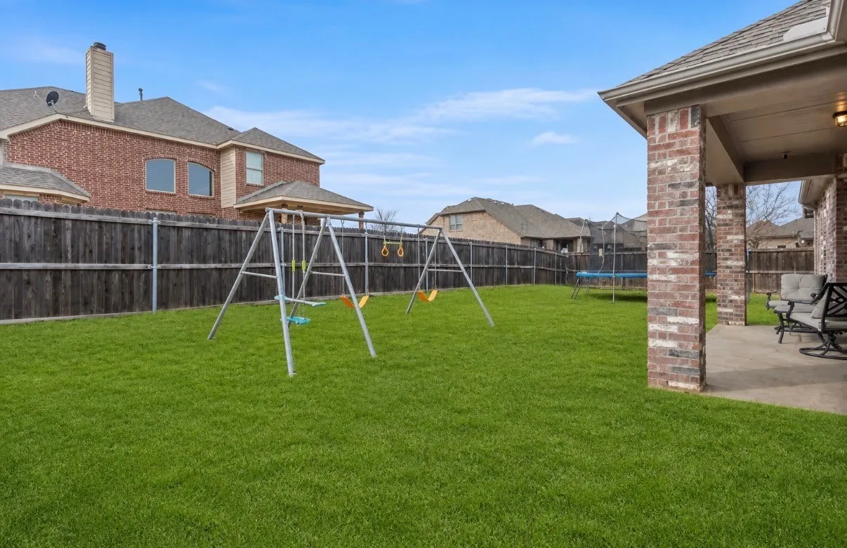 Single Family Residence For Sale in Kaufman County , 1300 Lawnview Drive, Forney, Texas 75126, 4 Bedroom, 2 Bathroom, 3 Garage spaces, 2,819 Sqft, built in 2017, Preowned, mls#21184305, Real Estate Agent in Forney, Homes For Sale in Kaufman county, Homes For Sale in Forney, Realtor in Forney Texas, Real Estate Brokerage Independent Realty Texas, Luminita Cordes Realtor