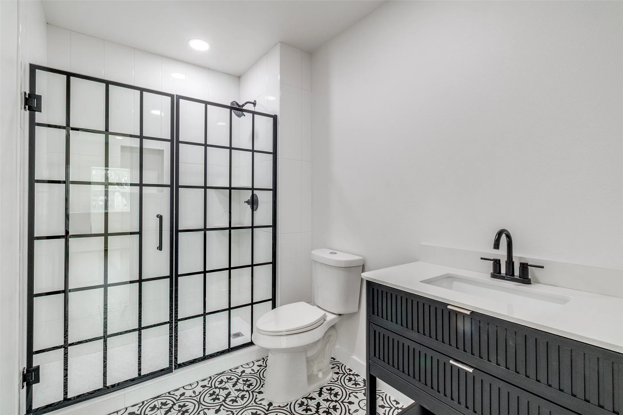 Single Family Residence For Sale in Dallas County , 2145 Major Drive, Dallas, Texas 75227, 3 Bedroom, 2 Bathroom, Garage spaces, 1,419 Sqft, built in 1953, mls#21150542, Real Estate Agent in Dallas, Homes For Sale in Dallas county, Homes For Sale in Dallas, Realtor in Dallas Texas, Real Estate Brokerage Independent Realty Texas, Luminita Cordes Realtor