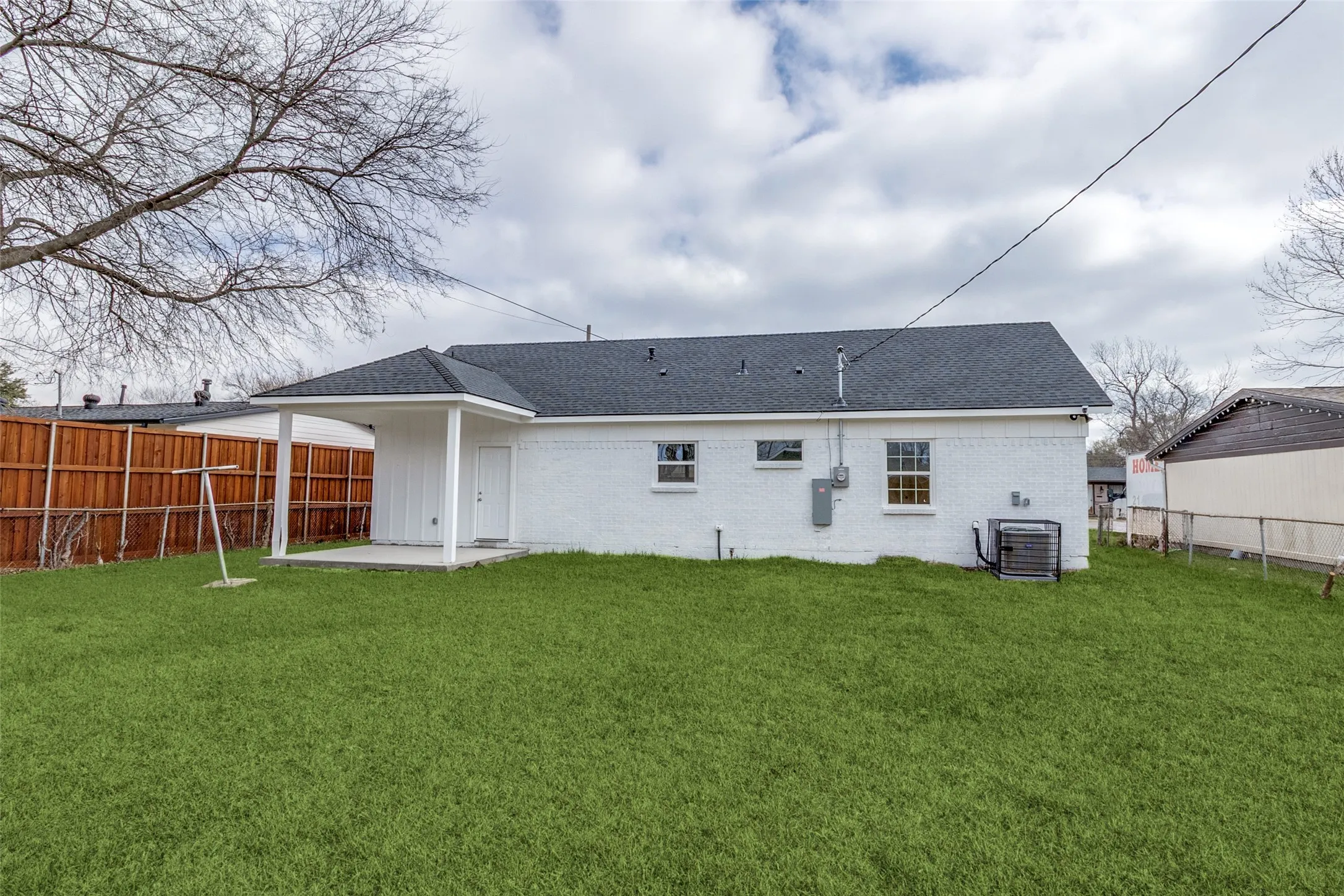 Single Family Residence For Sale in Dallas County , 2145 Major Drive, Dallas, Texas 75227, 3 Bedroom, 2 Bathroom, Garage spaces, 1,419 Sqft, built in 1953, mls#21150542, Real Estate Agent in Dallas, Homes For Sale in Dallas county, Homes For Sale in Dallas, Realtor in Dallas Texas, Real Estate Brokerage Independent Realty Texas, Luminita Cordes Realtor