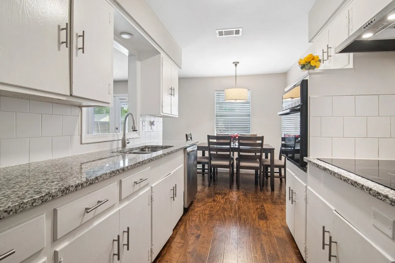 Granite counters and updated appliances