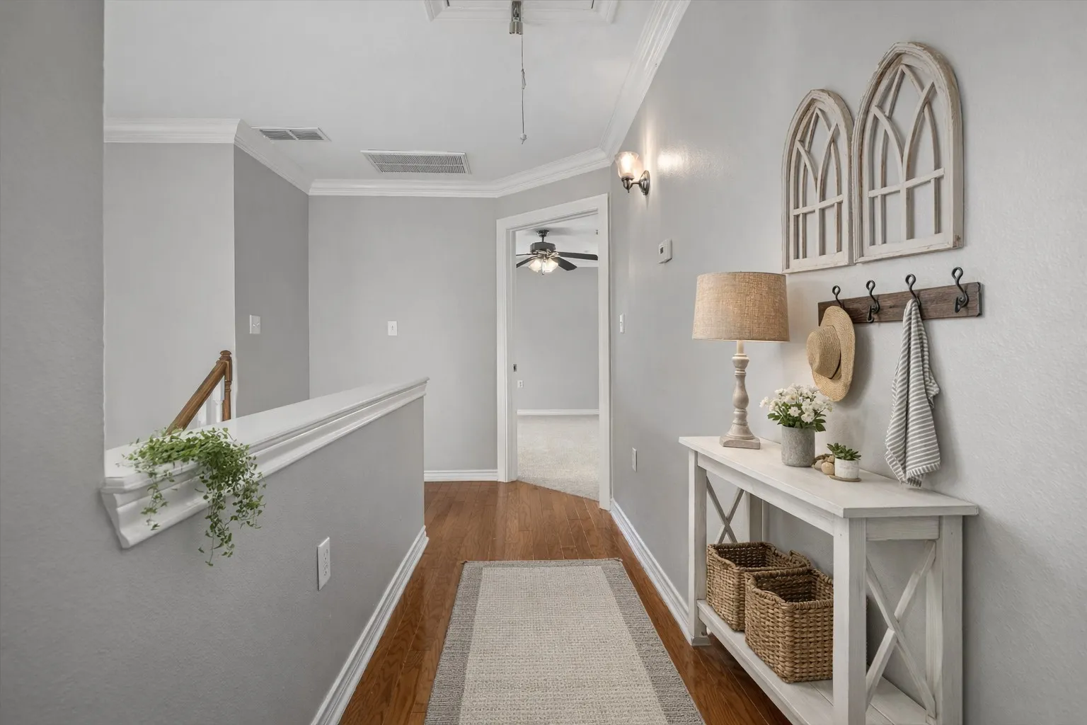 Single Family Residence For Sale in Smith County , 627 W 2nd Street, Tyler, Texas 75701, 4 Bedrooms, 3 Bathrooms, 1 Garage spaces, 2,868 Sqft, built in 1950, Price $345,000, mls#21184502, Real Estate Agent in Tyler, Homes For Sale in Smith county, Homes For Sale in Tyler, Realtor in Tyler Texas, Real Estate Brokerage Independent Realty Texas, Luminita Cordes Realtor