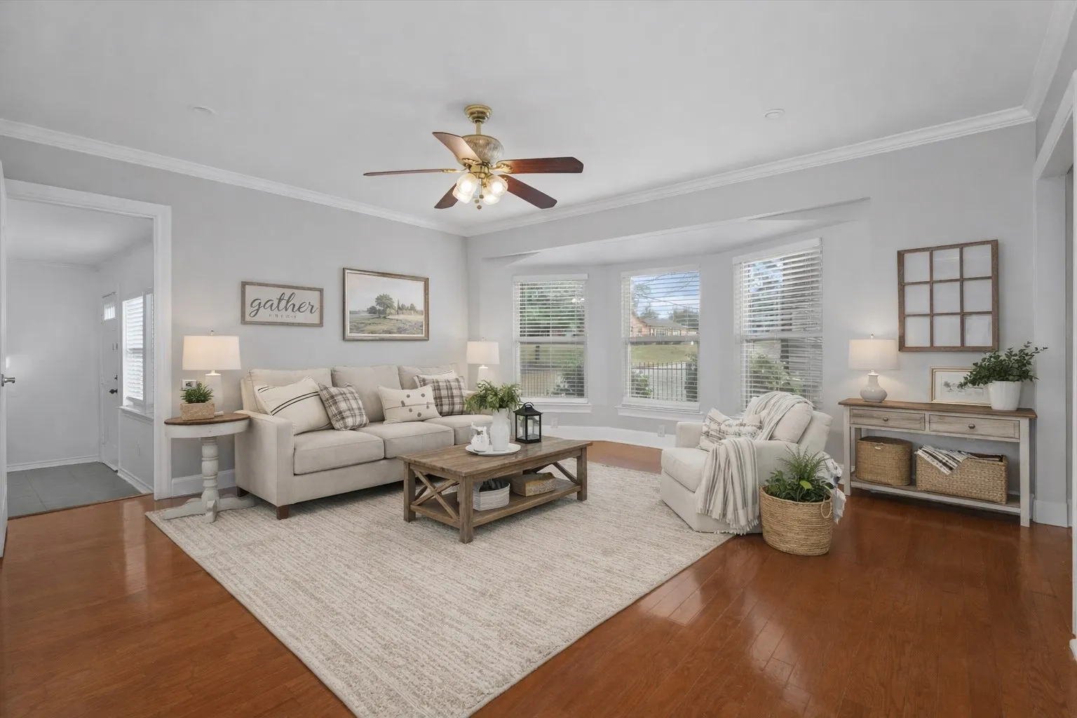 Single Family Residence For Sale in Smith County , 627 W 2nd Street, Tyler, Texas 75701, 4 Bedrooms, 3 Bathrooms, 1 Garage spaces, 2,868 Sqft, built in 1950, Price $345,000, mls#21184502, Real Estate Agent in Tyler, Homes For Sale in Smith county, Homes For Sale in Tyler, Realtor in Tyler Texas, Real Estate Brokerage Independent Realty Texas, Luminita Cordes Realtor