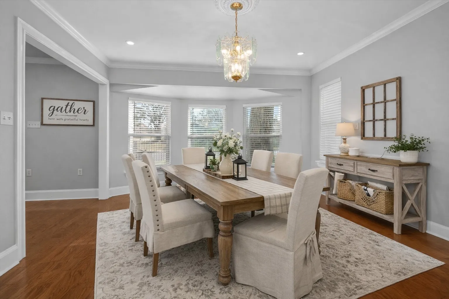 Single Family Residence For Sale in Smith County , 627 W 2nd Street, Tyler, Texas 75701, 4 Bedrooms, 3 Bathrooms, 1 Garage spaces, 2,868 Sqft, built in 1950, Price $345,000, mls#21184502, Real Estate Agent in Tyler, Homes For Sale in Smith county, Homes For Sale in Tyler, Realtor in Tyler Texas, Real Estate Brokerage Independent Realty Texas, Luminita Cordes Realtor