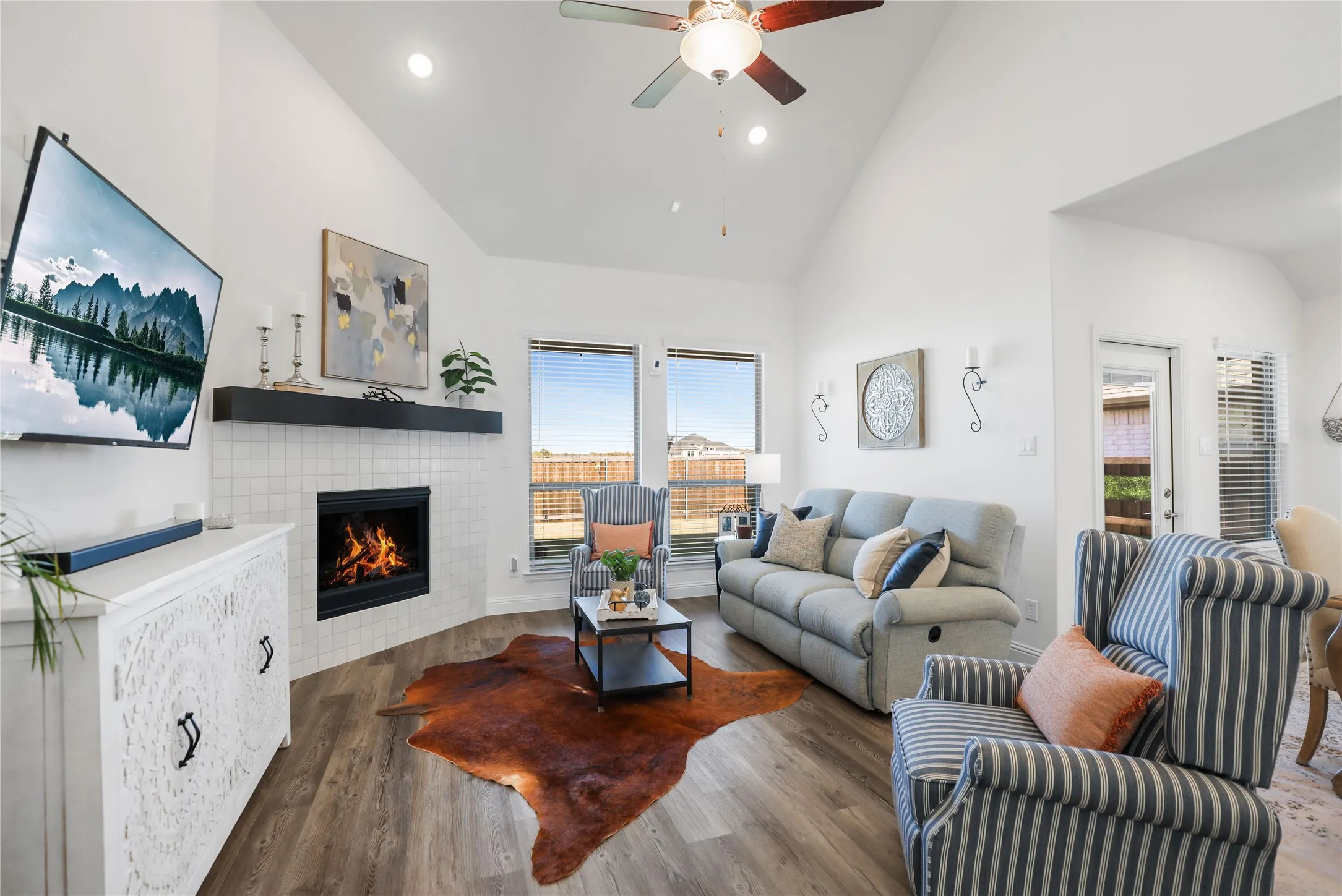 Living room - second angle