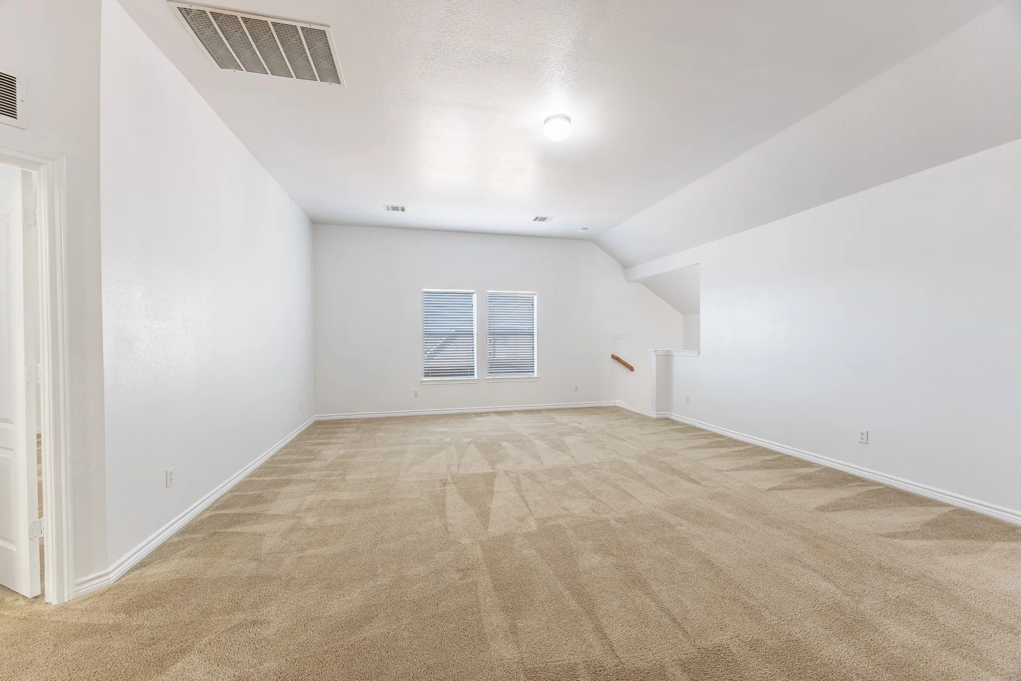Single Family Residence For Sale in Tarrant County , 8537 Meadow Sweet Lane, Fort Worth, Texas 76123, 4 Bedroom, 3 Bathroom, 2 Garage spaces, 2,791 Sqft, built in 2008, Price $400,000, mls#21184519, Real Estate Agent in Fort Worth, Homes For Sale in Tarrant county, Homes For Sale in Fort Worth, Realtor in Fort Worth Texas, Real Estate Brokerage Independent Realty Texas, Luminita Cordes Realtor