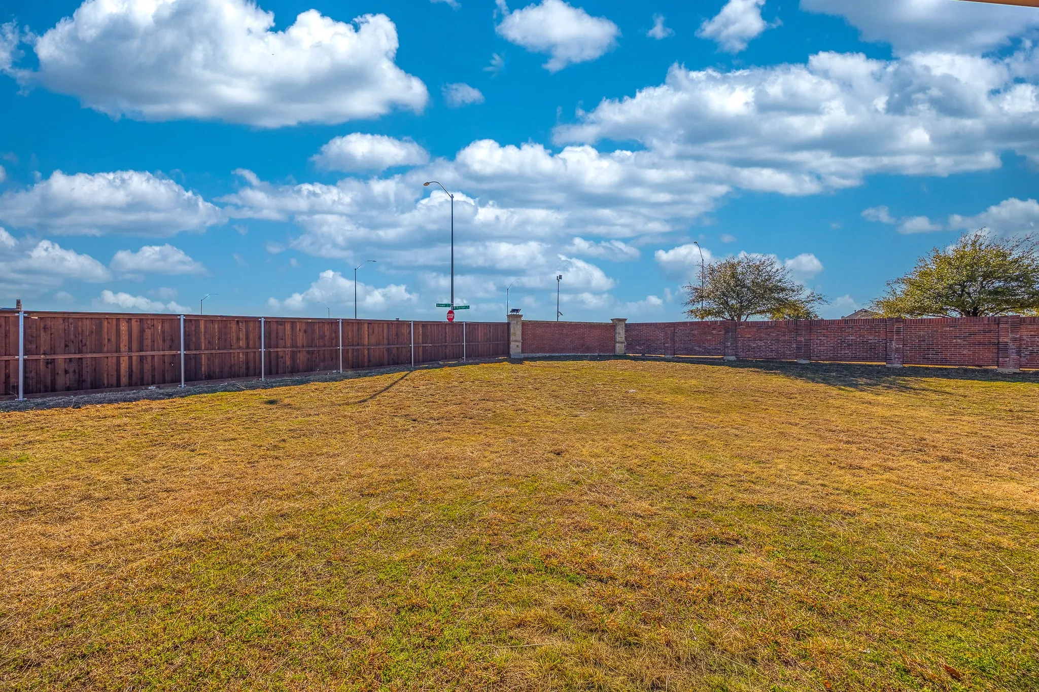 Single Family Residence For Sale in Tarrant County , 8537 Meadow Sweet Lane, Fort Worth, Texas 76123, 4 Bedroom, 3 Bathroom, 2 Garage spaces, 2,791 Sqft, built in 2008, Price $400,000, mls#21184519, Real Estate Agent in Fort Worth, Homes For Sale in Tarrant county, Homes For Sale in Fort Worth, Realtor in Fort Worth Texas, Real Estate Brokerage Independent Realty Texas, Luminita Cordes Realtor