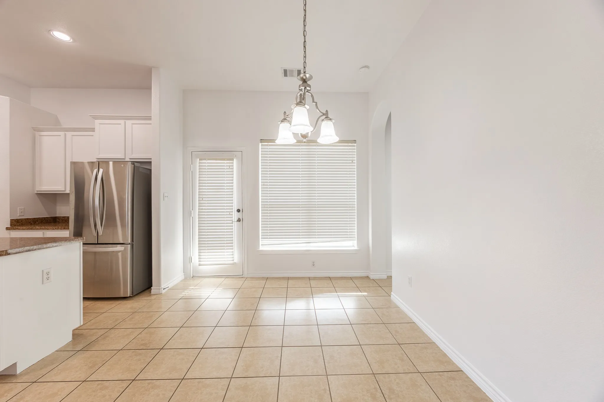 Single Family Residence For Sale in Tarrant County , 8537 Meadow Sweet Lane, Fort Worth, Texas 76123, 4 Bedroom, 3 Bathroom, 2 Garage spaces, 2,791 Sqft, built in 2008, Price $400,000, mls#21184519, Real Estate Agent in Fort Worth, Homes For Sale in Tarrant county, Homes For Sale in Fort Worth, Realtor in Fort Worth Texas, Real Estate Brokerage Independent Realty Texas, Luminita Cordes Realtor