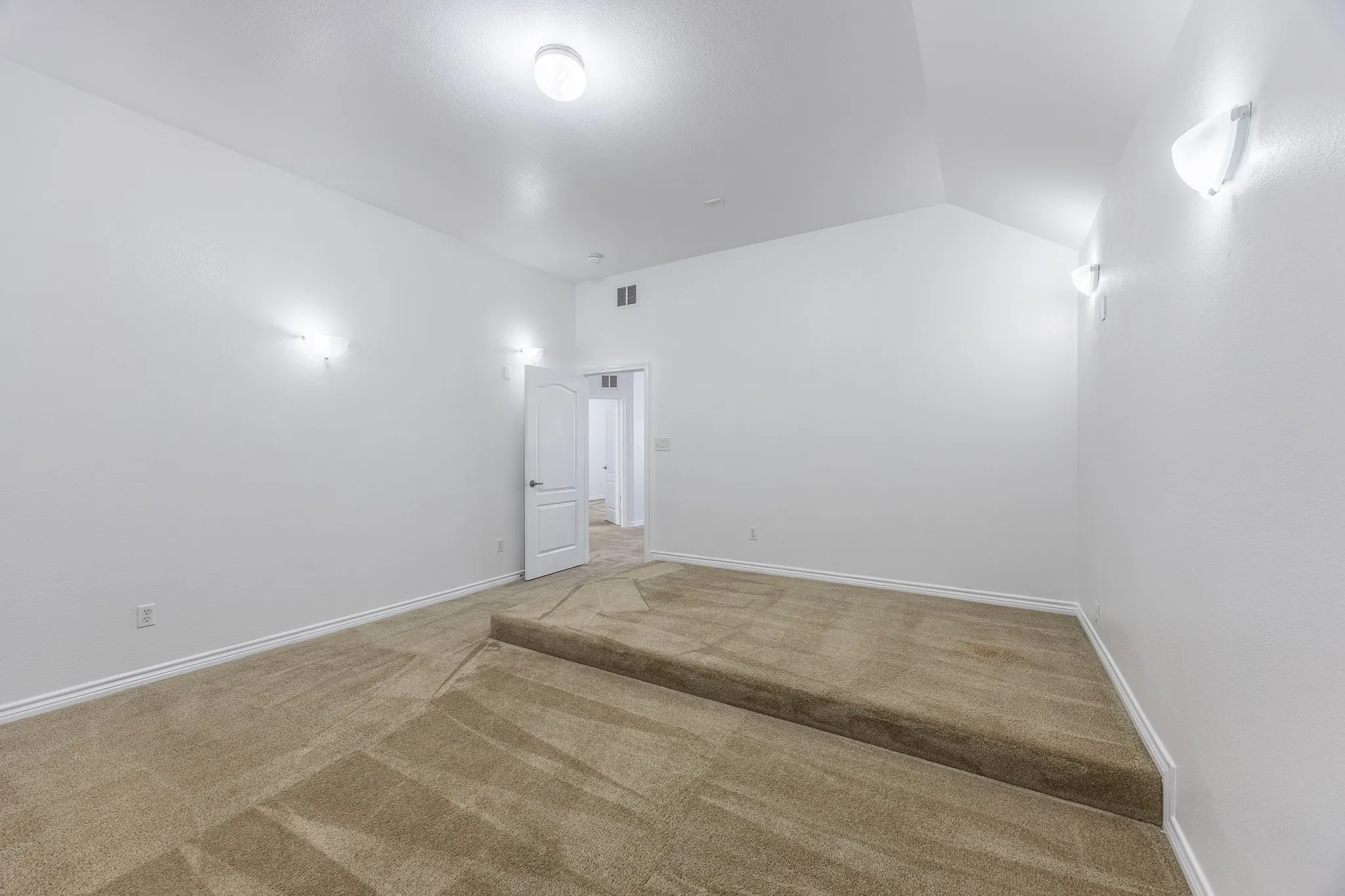 Single Family Residence For Sale in Tarrant County , 8537 Meadow Sweet Lane, Fort Worth, Texas 76123, 4 Bedroom, 3 Bathroom, 2 Garage spaces, 2,791 Sqft, built in 2008, Price $400,000, mls#21184519, Real Estate Agent in Fort Worth, Homes For Sale in Tarrant county, Homes For Sale in Fort Worth, Realtor in Fort Worth Texas, Real Estate Brokerage Independent Realty Texas, Luminita Cordes Realtor