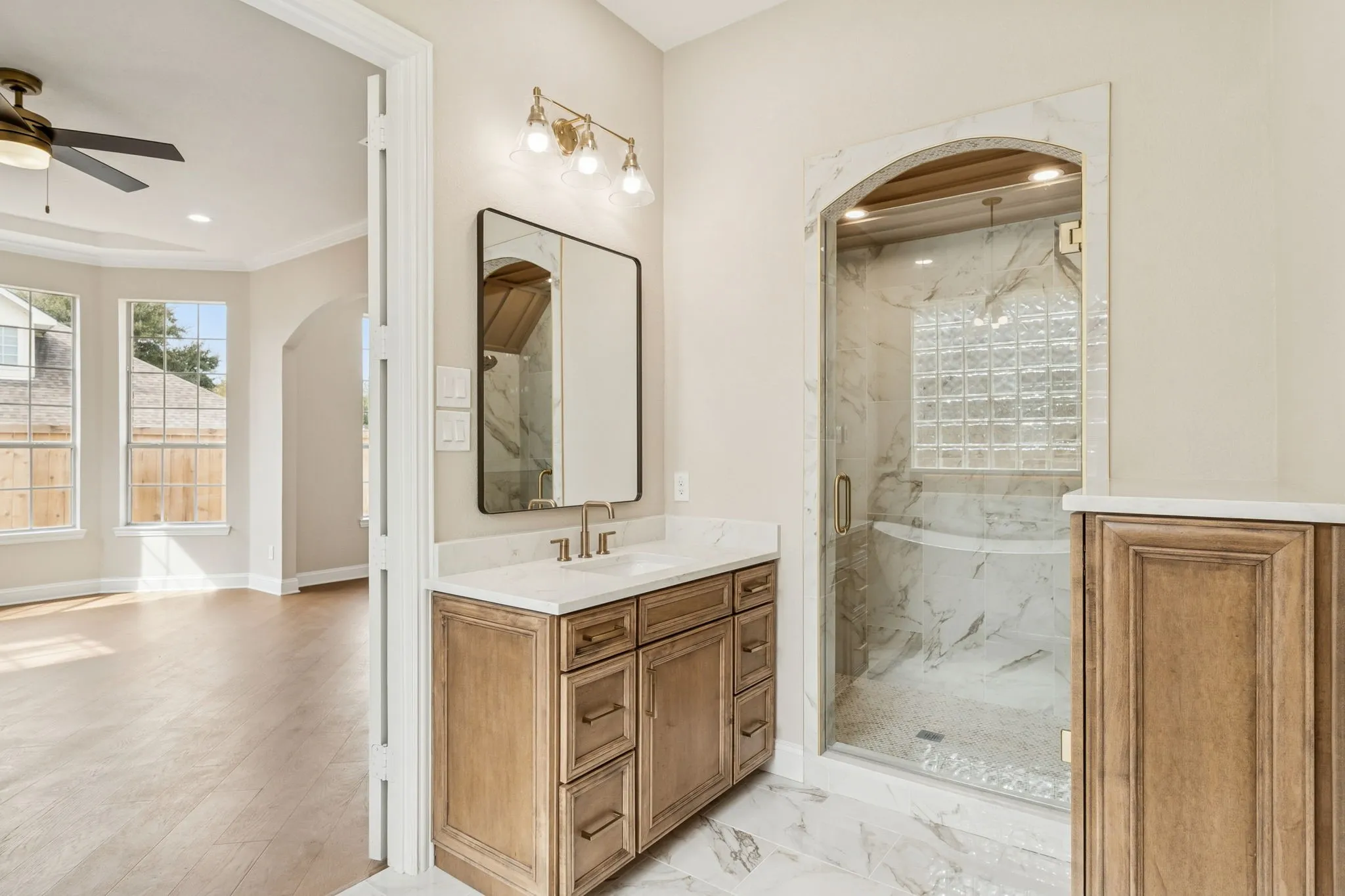 Single Family Residence For Sale in Denton County , 1713 Briaroaks Drive, Flower Mound, Texas 75028, 5 Bedroom, 5 Bathroom, 3 Garage spaces, 4,402 Sqft, built in 1998, Preowned, mls#21176483, Real Estate Agent in Flower Mound, Homes For Sale in Denton county, Homes For Sale in Flower Mound, Realtor in Flower Mound Texas, Real Estate Brokerage Independent Realty Texas, Luminita Cordes Realtor