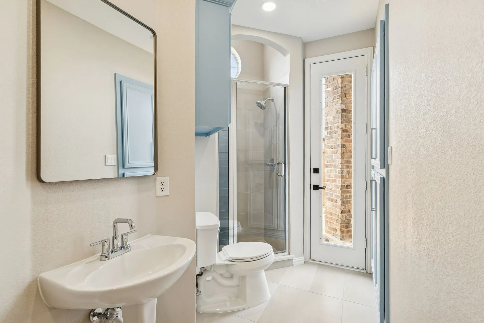 1st floor Bathroom