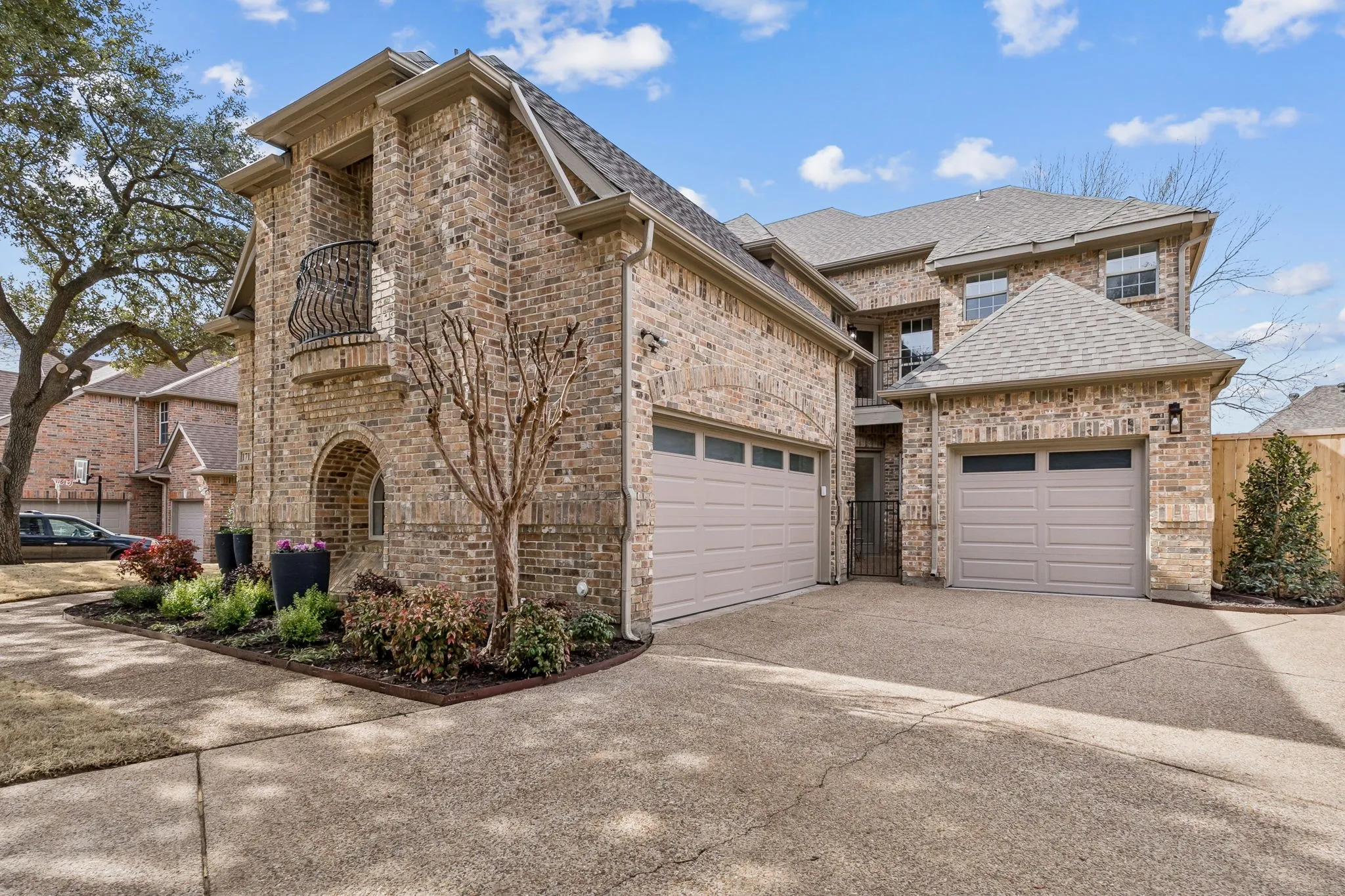 Single Family Residence For Sale in Denton County , 1713 Briaroaks Drive, Flower Mound, Texas 75028, 5 Bedroom, 5 Bathroom, 3 Garage spaces, 4,402 Sqft, built in 1998, Preowned, mls#21176483, Real Estate Agent in Flower Mound, Homes For Sale in Denton county, Homes For Sale in Flower Mound, Realtor in Flower Mound Texas, Real Estate Brokerage Independent Realty Texas, Luminita Cordes Realtor