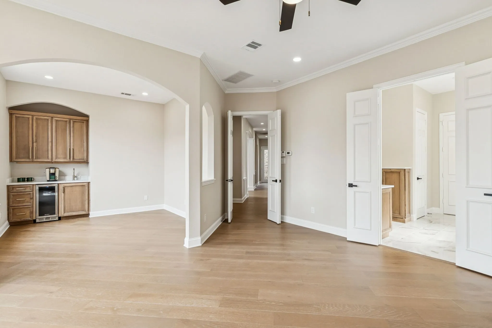 Single Family Residence For Sale in Denton County , 1713 Briaroaks Drive, Flower Mound, Texas 75028, 5 Bedroom, 5 Bathroom, 3 Garage spaces, 4,402 Sqft, built in 1998, Preowned, mls#21176483, Real Estate Agent in Flower Mound, Homes For Sale in Denton county, Homes For Sale in Flower Mound, Realtor in Flower Mound Texas, Real Estate Brokerage Independent Realty Texas, Luminita Cordes Realtor
