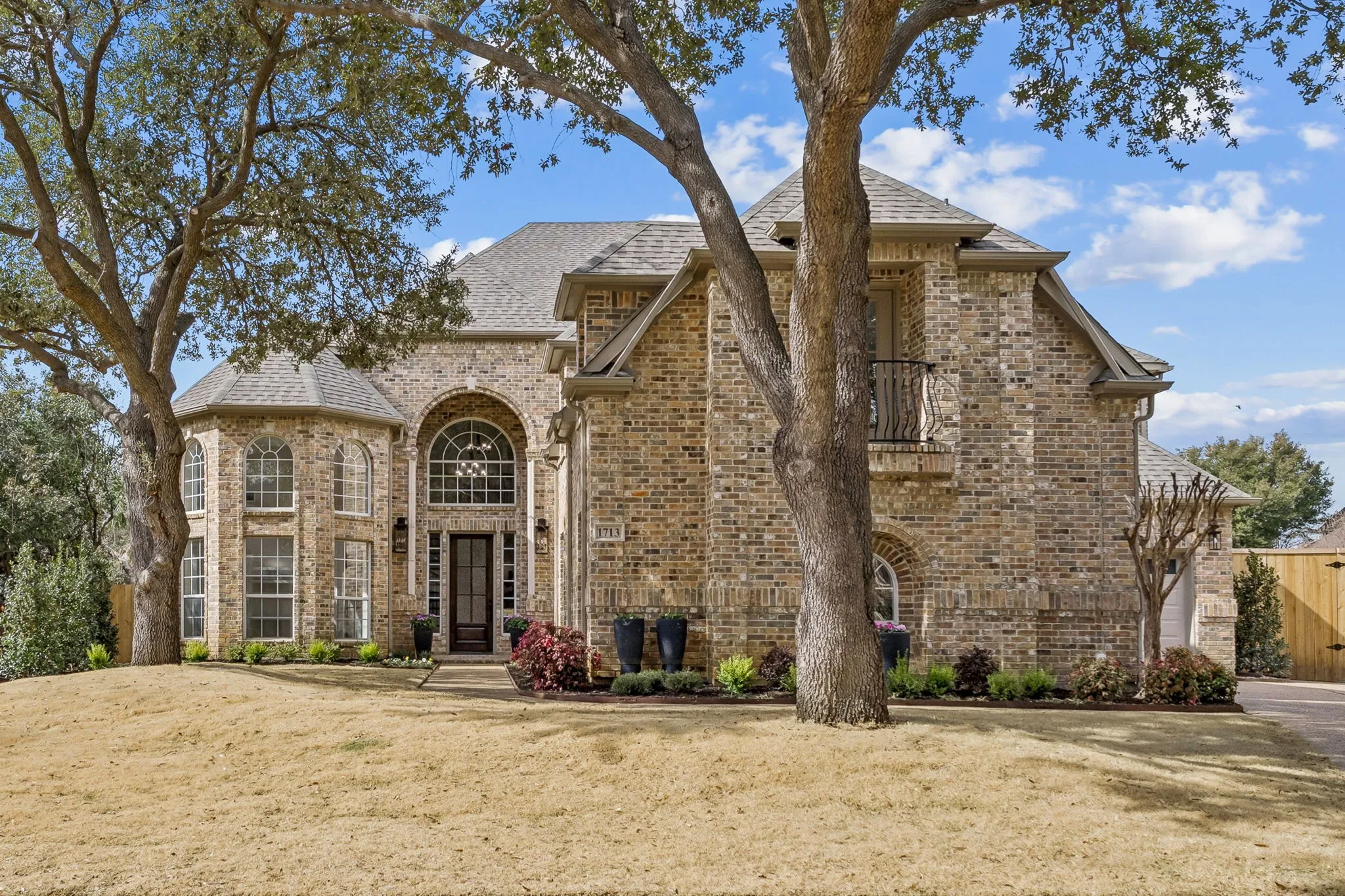 Single Family Residence For Sale in Denton County , 1713 Briaroaks Drive, Flower Mound, Texas 75028, 5 Bedroom, 5 Bathroom, 3 Garage spaces, 4,402 Sqft, built in 1998, Preowned, mls#21176483, Real Estate Agent in Flower Mound, Homes For Sale in Denton county, Homes For Sale in Flower Mound, Realtor in Flower Mound Texas, Real Estate Brokerage Independent Realty Texas, Luminita Cordes Realtor