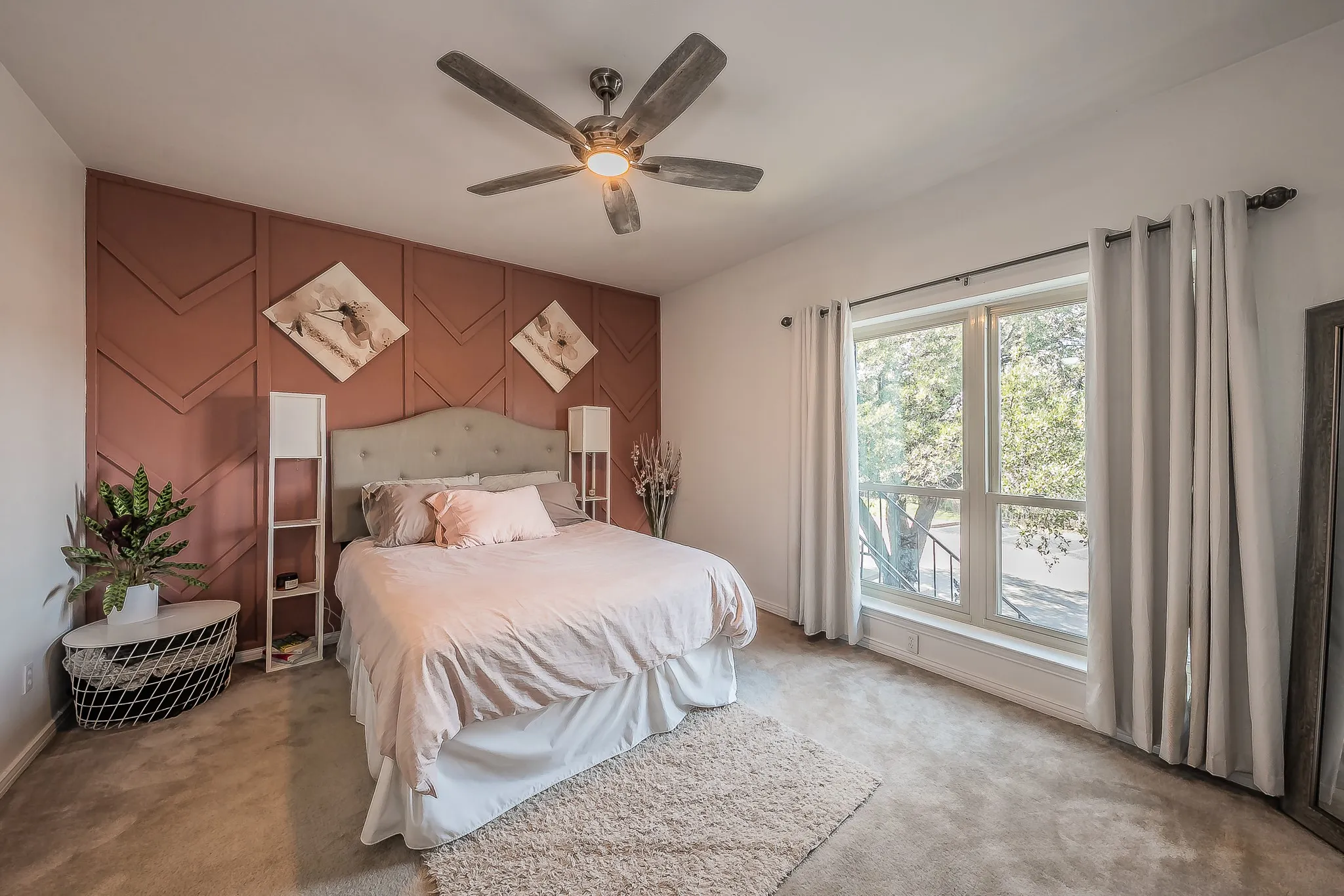 Condominium For Sale in Tarrant County , 4415 Bellaire Drive S 203S, Fort Worth, Texas 76109, 1 Bedroom, 1 Bathroom, Garage spaces, 912 Sqft, built in 1972, Preowned, mls#21184532, Real Estate Agent in Fort Worth, Homes For Sale in Tarrant county, Homes For Sale in Fort Worth, Realtor in Fort Worth Texas, Real Estate Brokerage Independent Realty Texas, Luminita Cordes Realtor